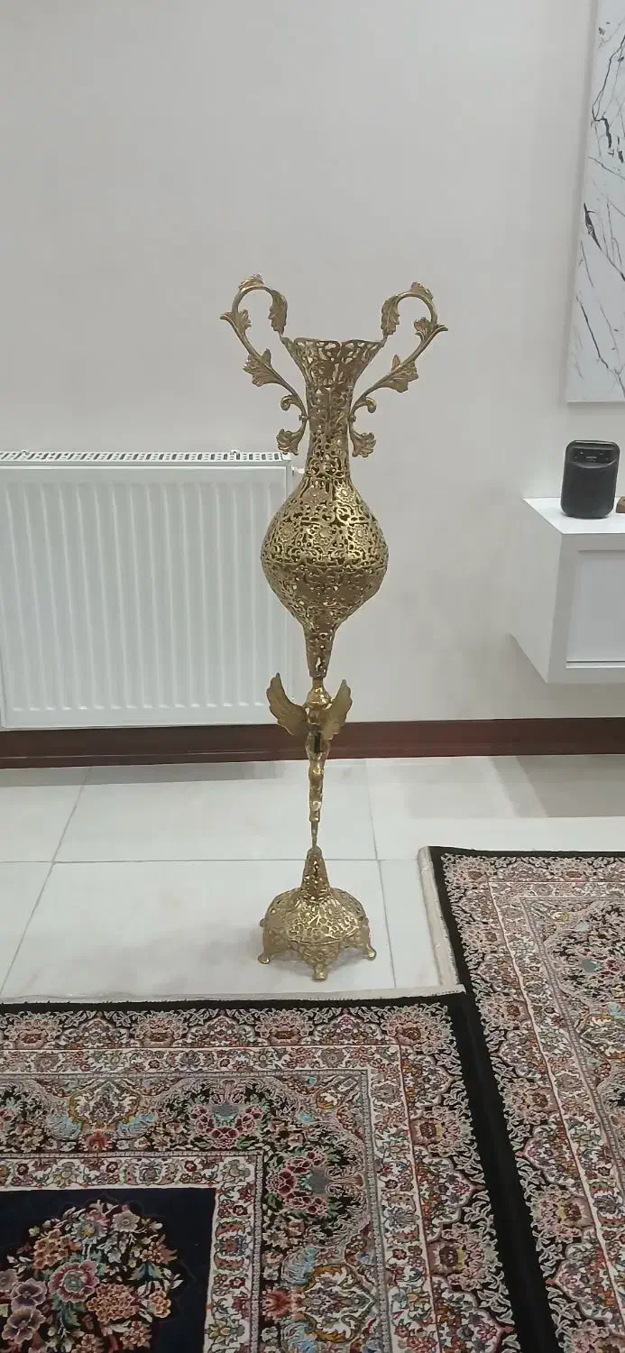 گلدون برنزی|کلکسیون اشیاء عتیقه|تهران, مختاری|دیوار