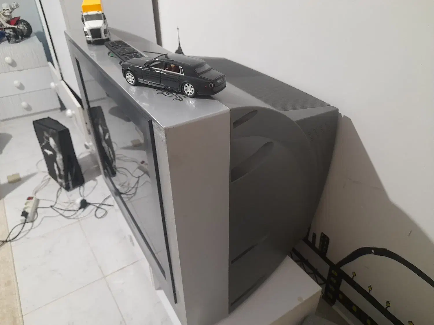 میز تلویزیون و تلویزیون|تلویزیون و پروژکتور|سنندج, |دیوار