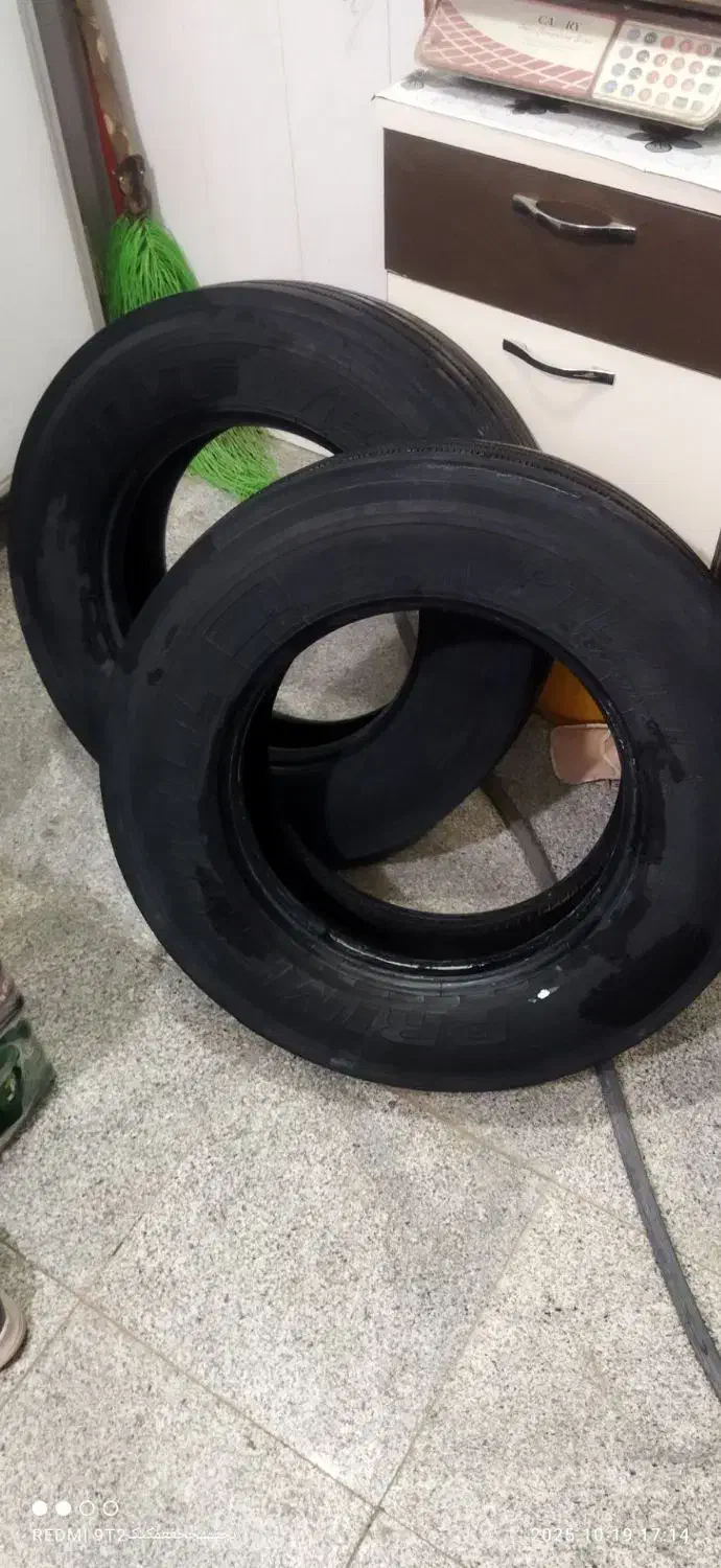 لاستیک 215/75R17.5 تیوبلس نیسان 45%سالم|قطعات یدکی و لوازم جانبی|سبزوار, قصبه شرقی|دیوار