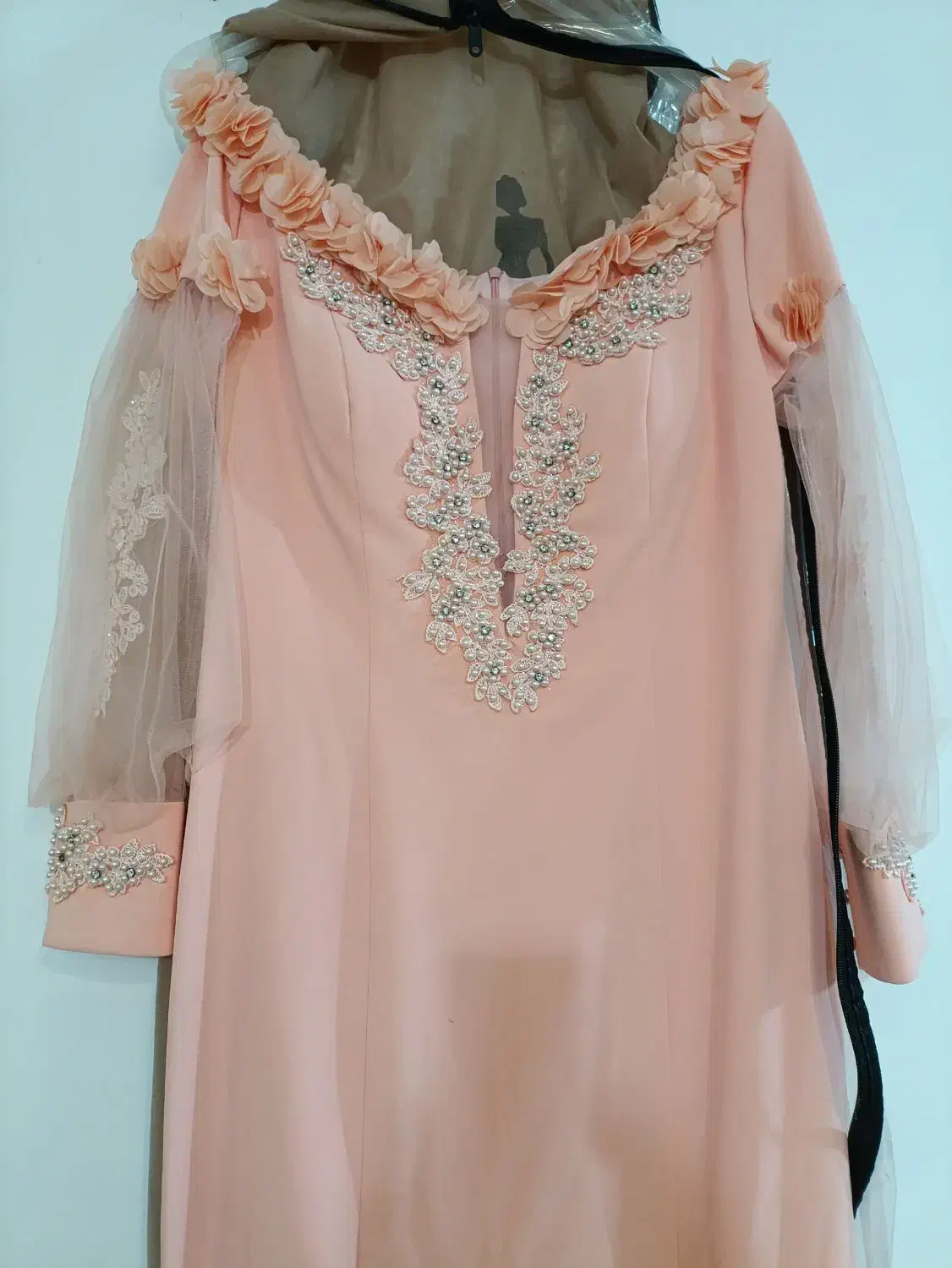 پیراهن مجلسی|لباس|سیلاخور, |دیوار