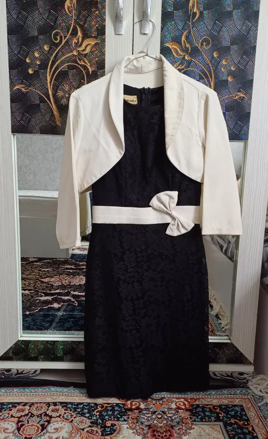 لباس مجلسی|لباس|خمین, |دیوار