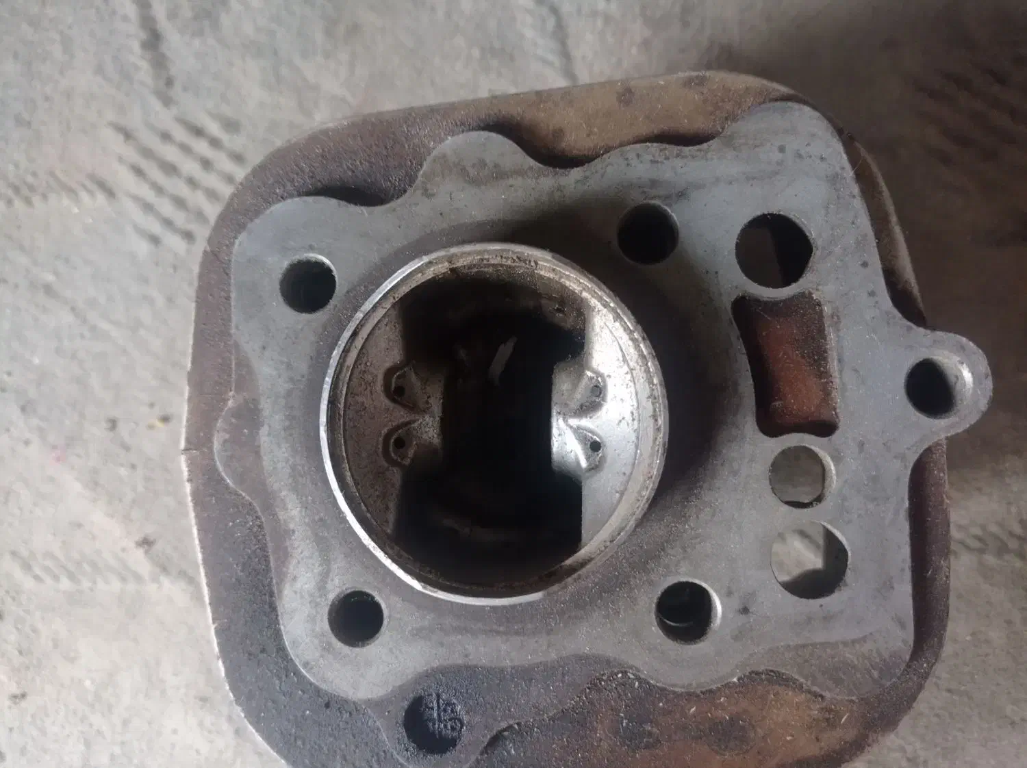 سیلندر کار کرده سر سیلندر کاملگ گیربکس|قطعات یدکی و لوازم جانبی|چابهار, |دیوار