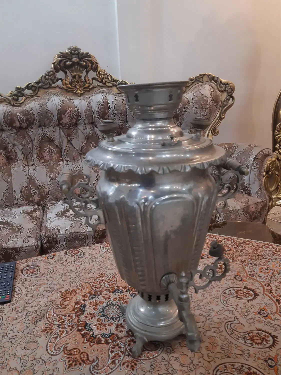 سماور زغالی قدیمی ۱۳۰ سال|کلکسیون اشیاء عتیقه|تهران, ایران|دیوار