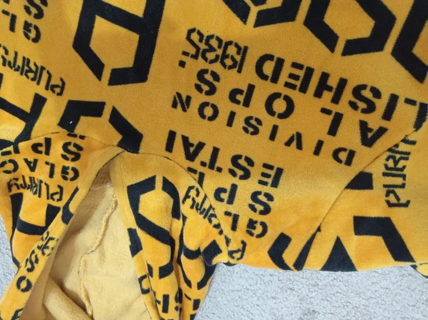 مخمل پسرانه|کفش و لباس بچه|شاهینشهر, طالقانی|دیوار