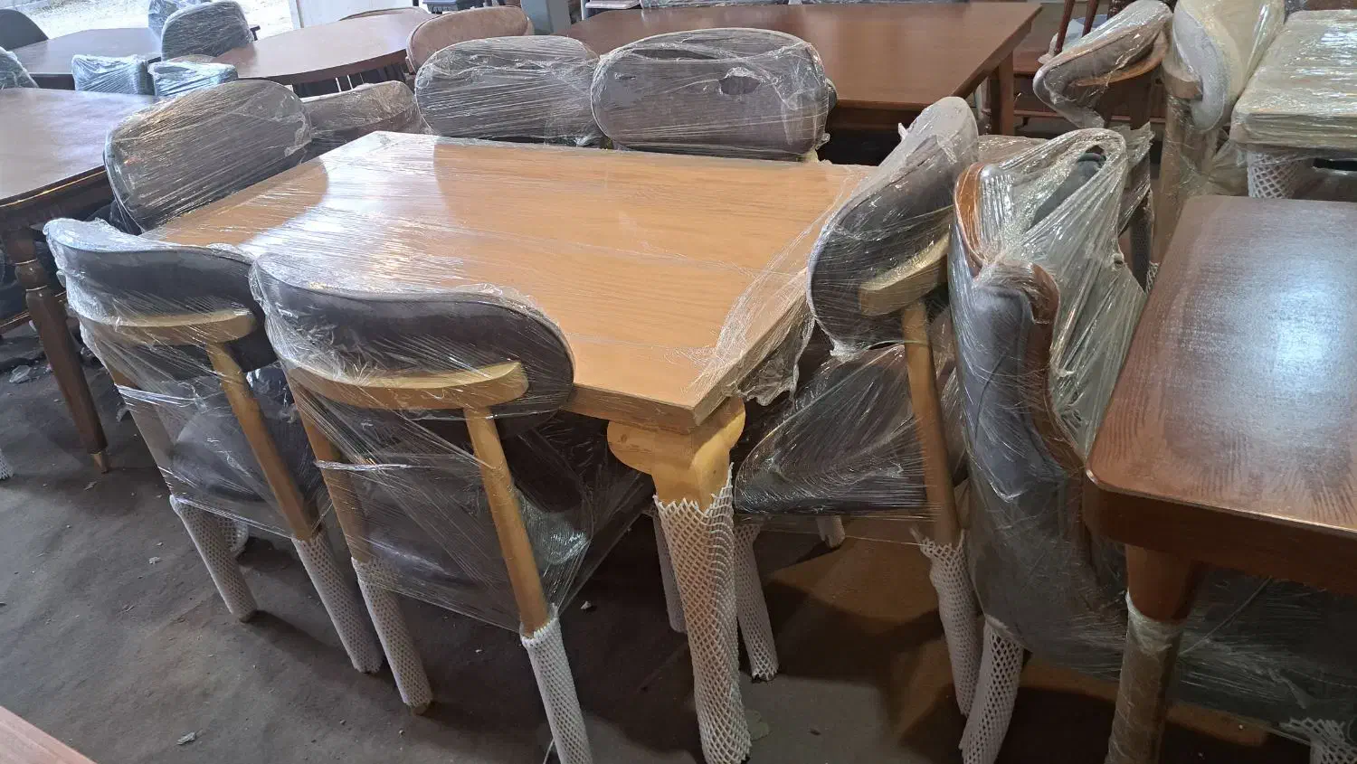 میز ۶نفره صندلی مخروطی|میز و صندلی غذاخوری|رشت, کوی حسینی|دیوار