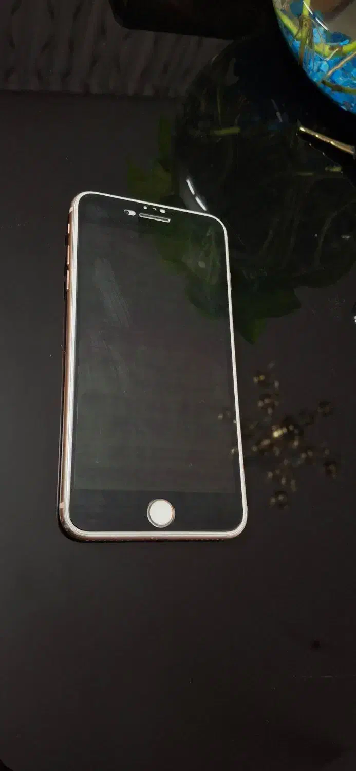 ایفون ۸ پلاس|موبایل|فولادشهر, C4|دیوار