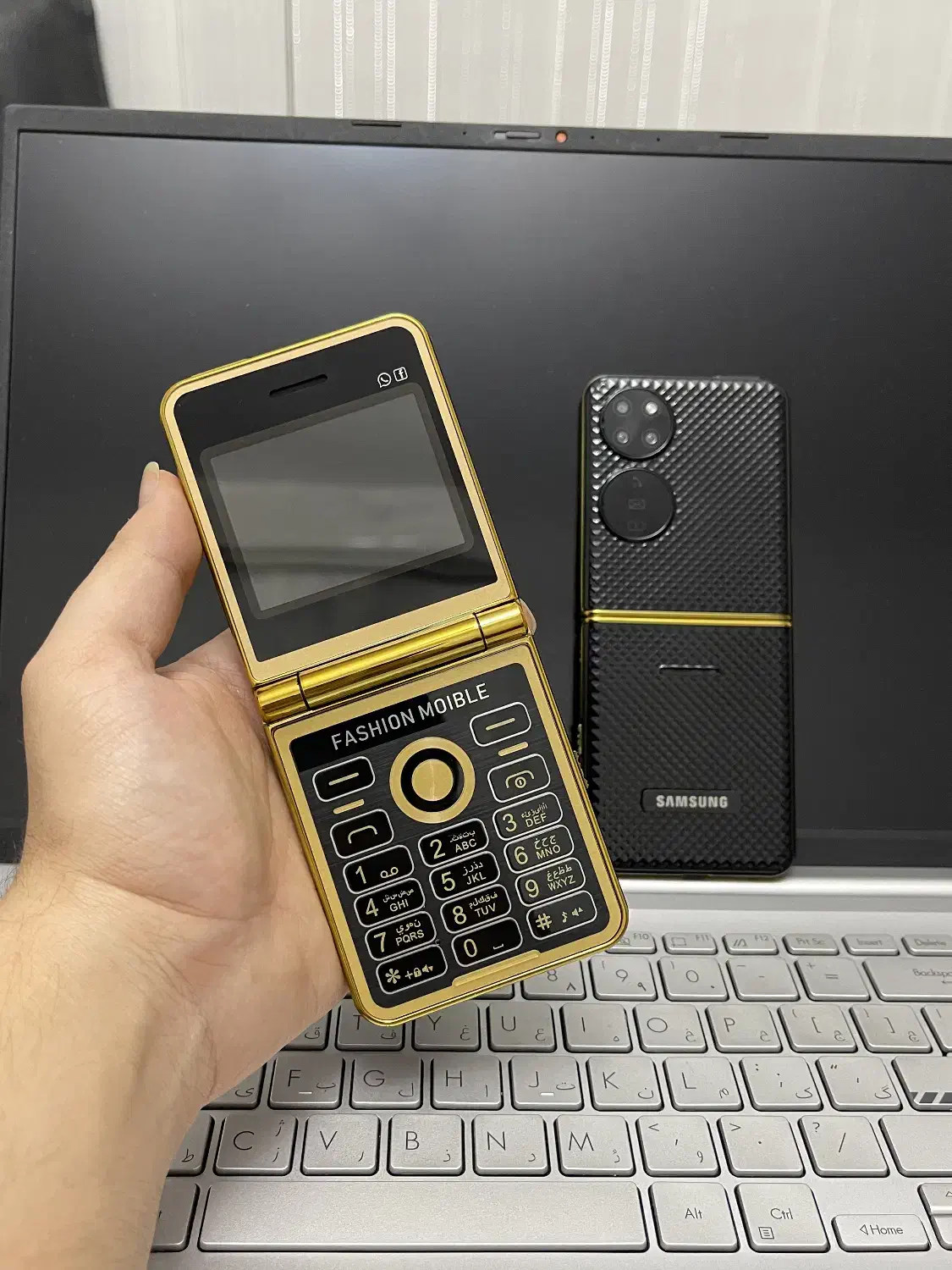 گوشی موبایل 4 چهار سیمکارت تاشو خاص شیک جذاب کمیاب|موبایل|تهران, جمالزاده|دیوار