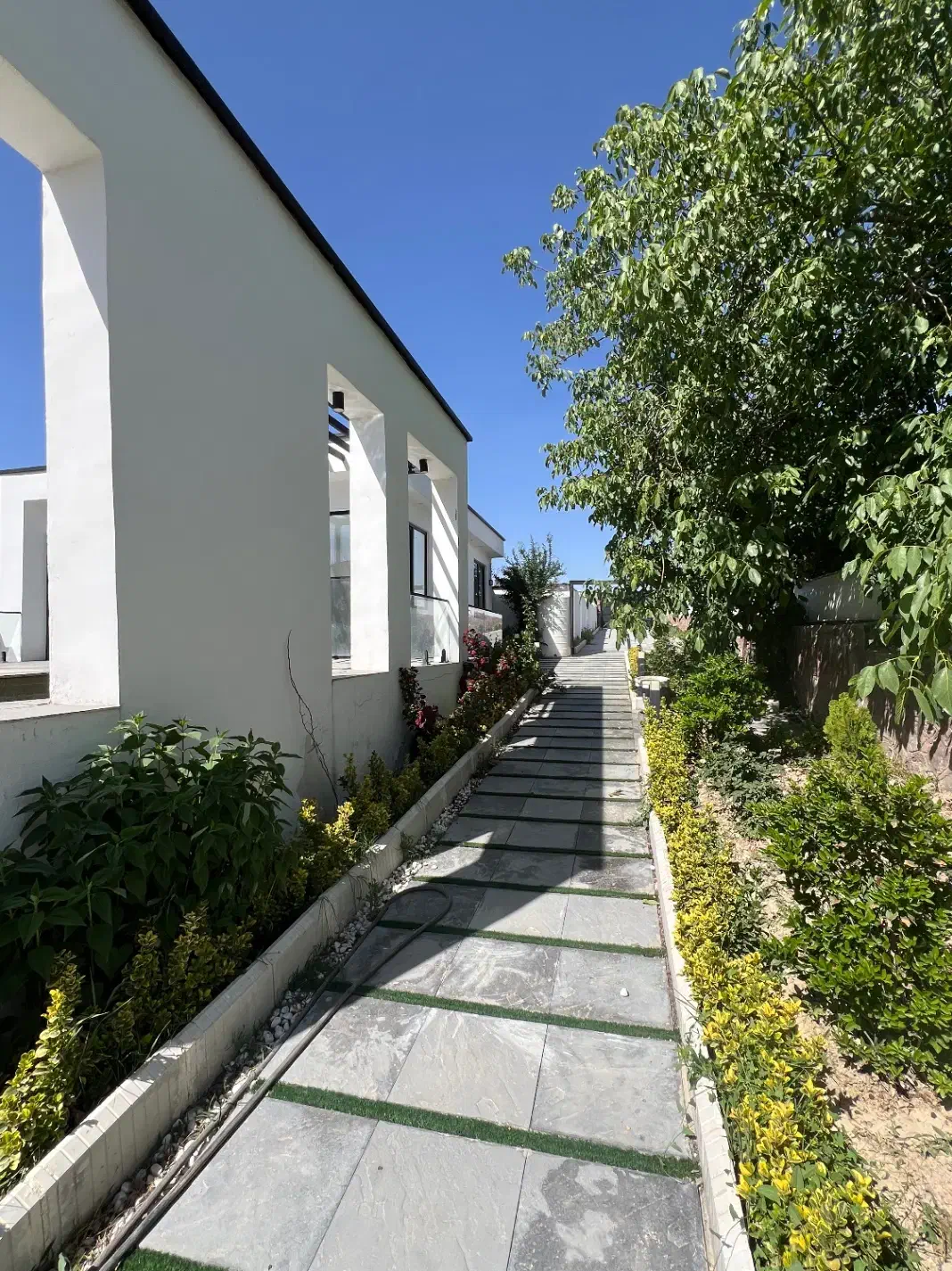 ویلا باغچه|فروش خانه و ویلا|آبسرد, |دیوار