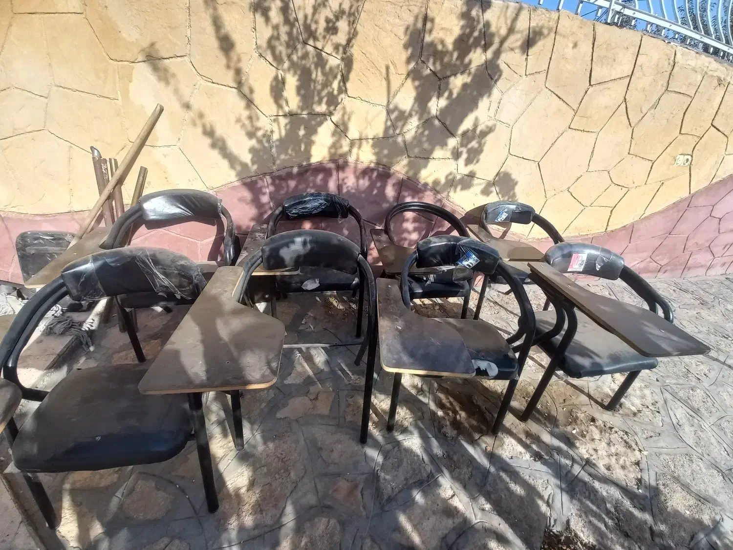 صندلی دانش آموزی|صندلی و نیمکت|گلبهار, شهر جدید گلبهار|دیوار