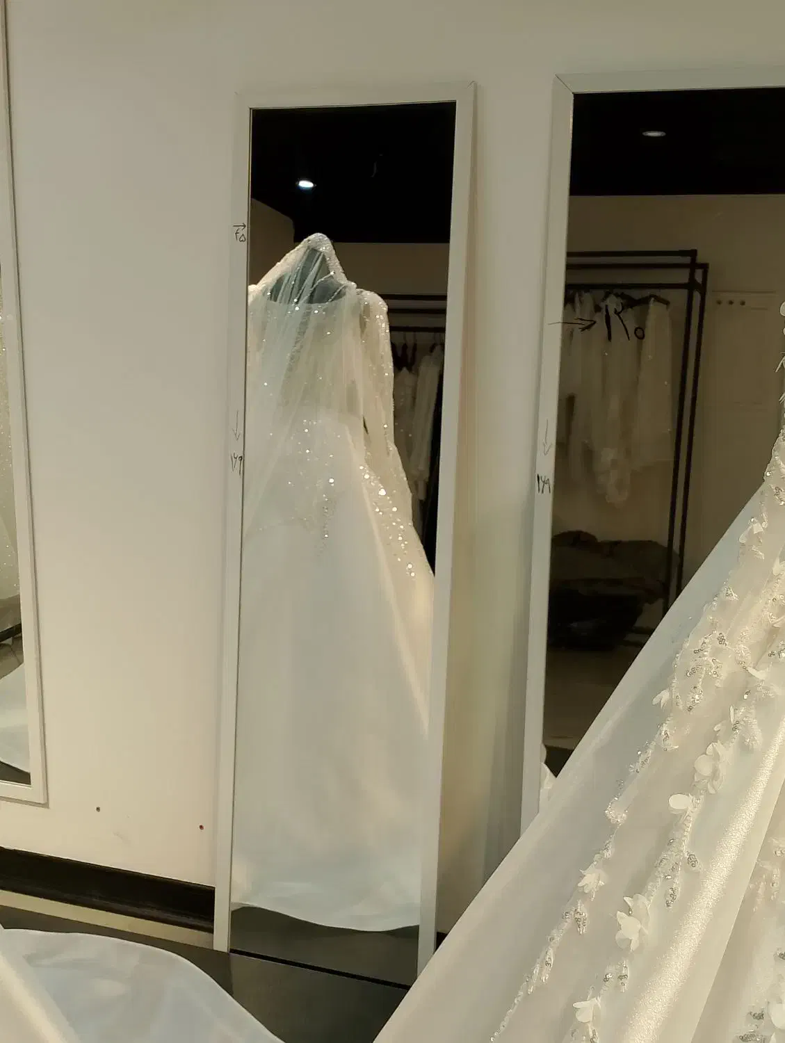 آیینه قدی|آرایشگاه و سالنهای زیبایی|تهران, شیخ هادی|دیوار