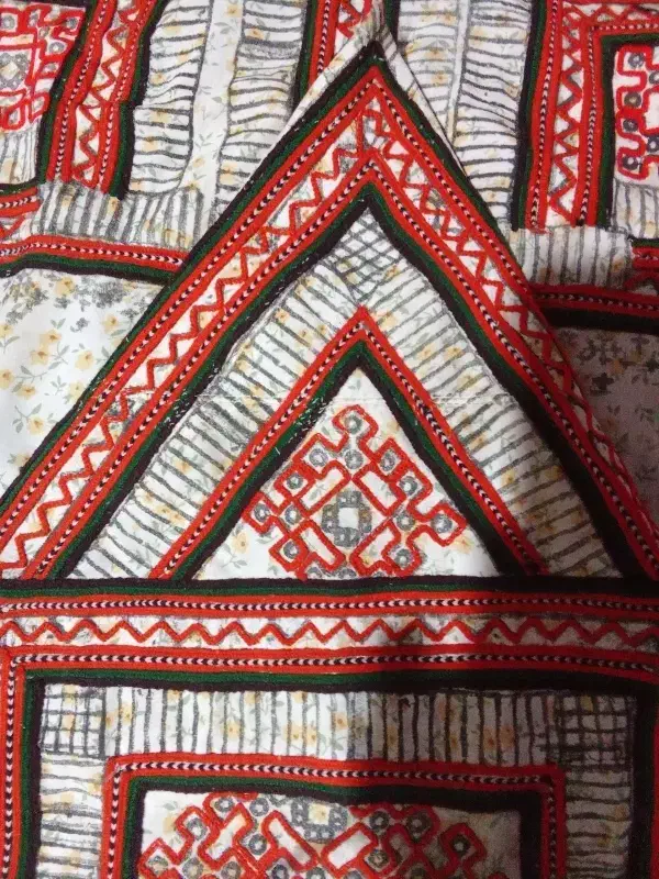 سیاه سفید دوزی و زه دوزی|لباس|ایرانشهر, |دیوار