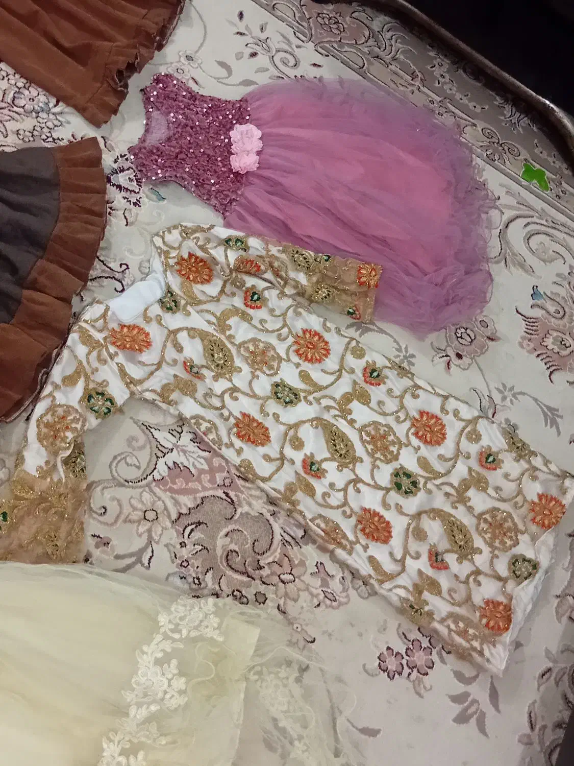 تعداد لباس مجلسی دخترانه و زنانه در رودان|لباس|رودان, |دیوار