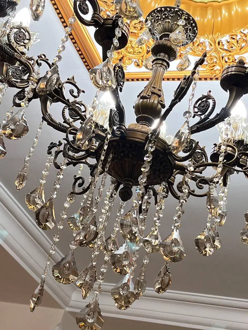 لوستر ده شاخه برنز|لوستر و چراغ آویز|شهریار, شهریار|دیوار