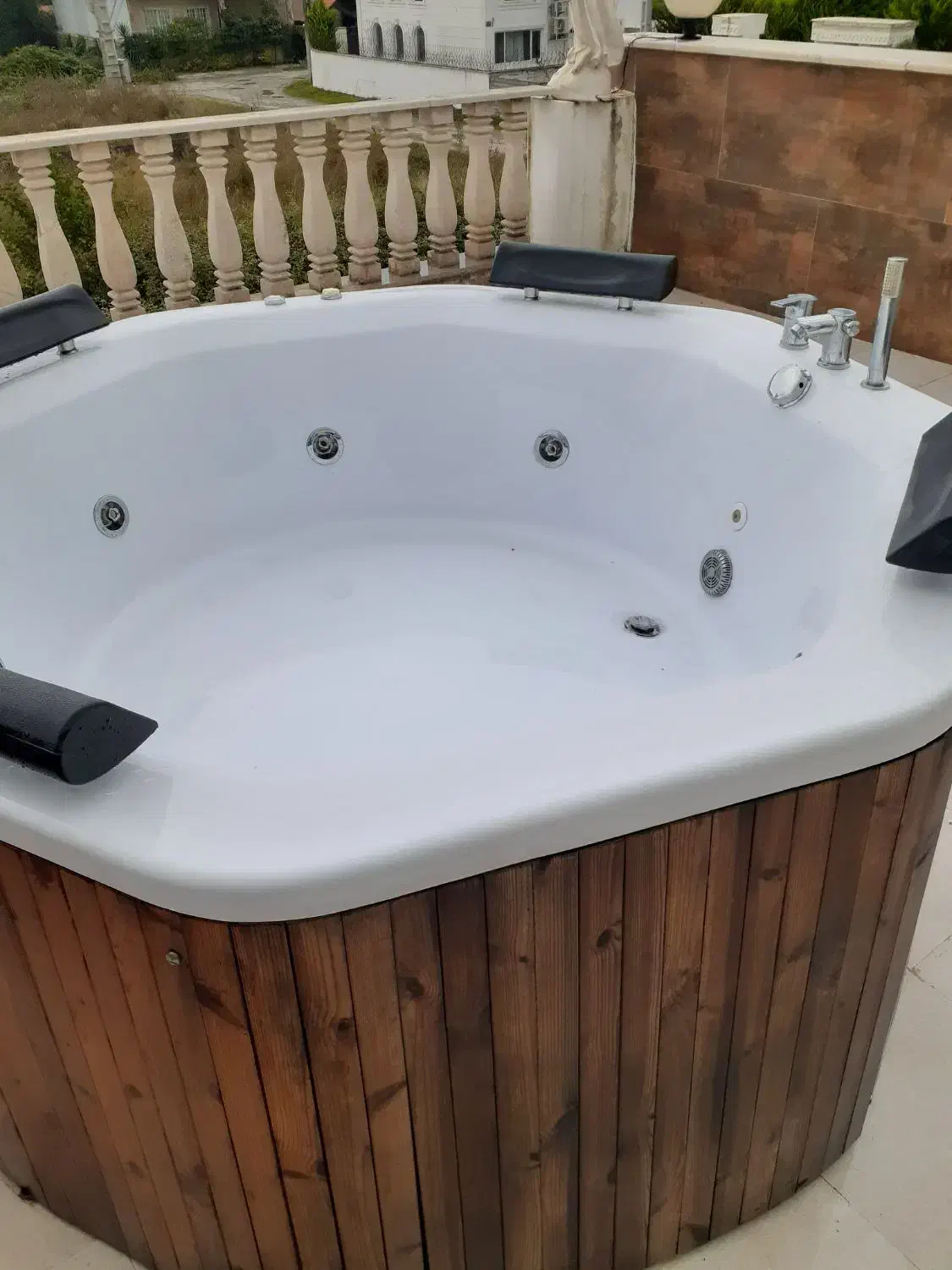 جکوزی ۴ نفره|لوازم حمام|چالوس, |دیوار