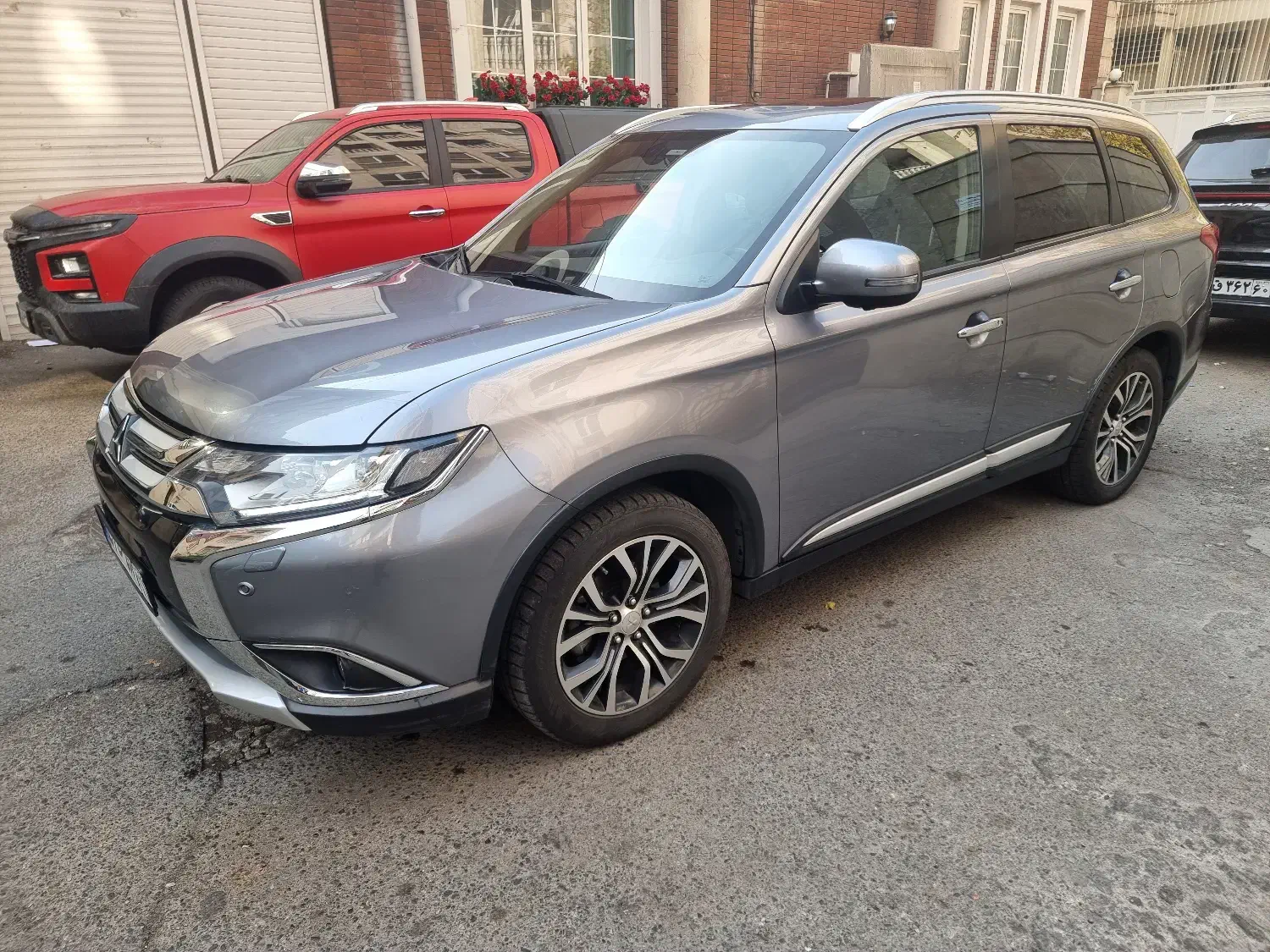 میتسوبیشی اوتلندر ۲۰۱۷ تیپ پنج|خودرو سواری و وانت|تهران, قیطریه|دیوار