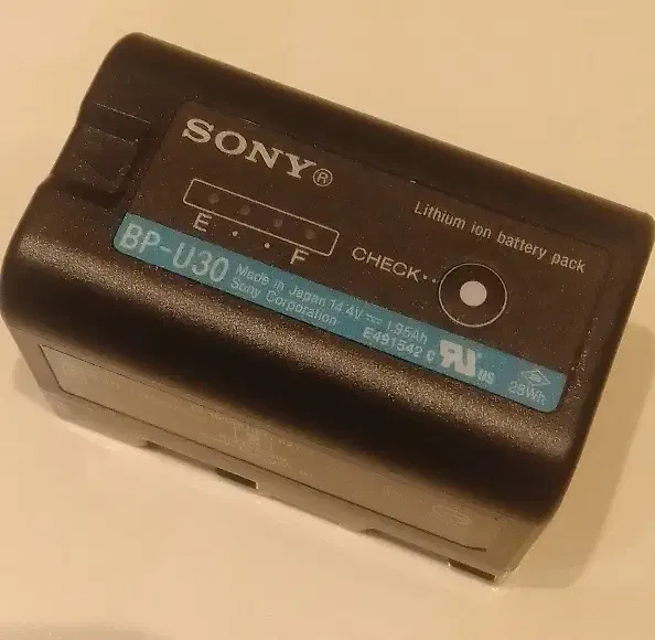 باطری دوربین سونی اصل در حد نو|دوربین عکاسی و فیلمبرداری|تهران, تهرانپارس غربی|دیوار