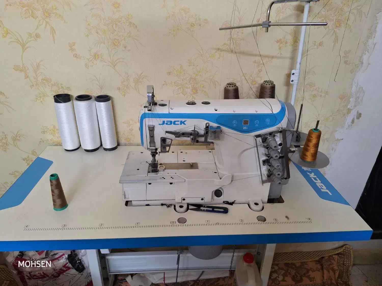 چرخ میانه دوز w4|چرخ خیاطی و ریسندگی|مشهد, بلال|دیوار