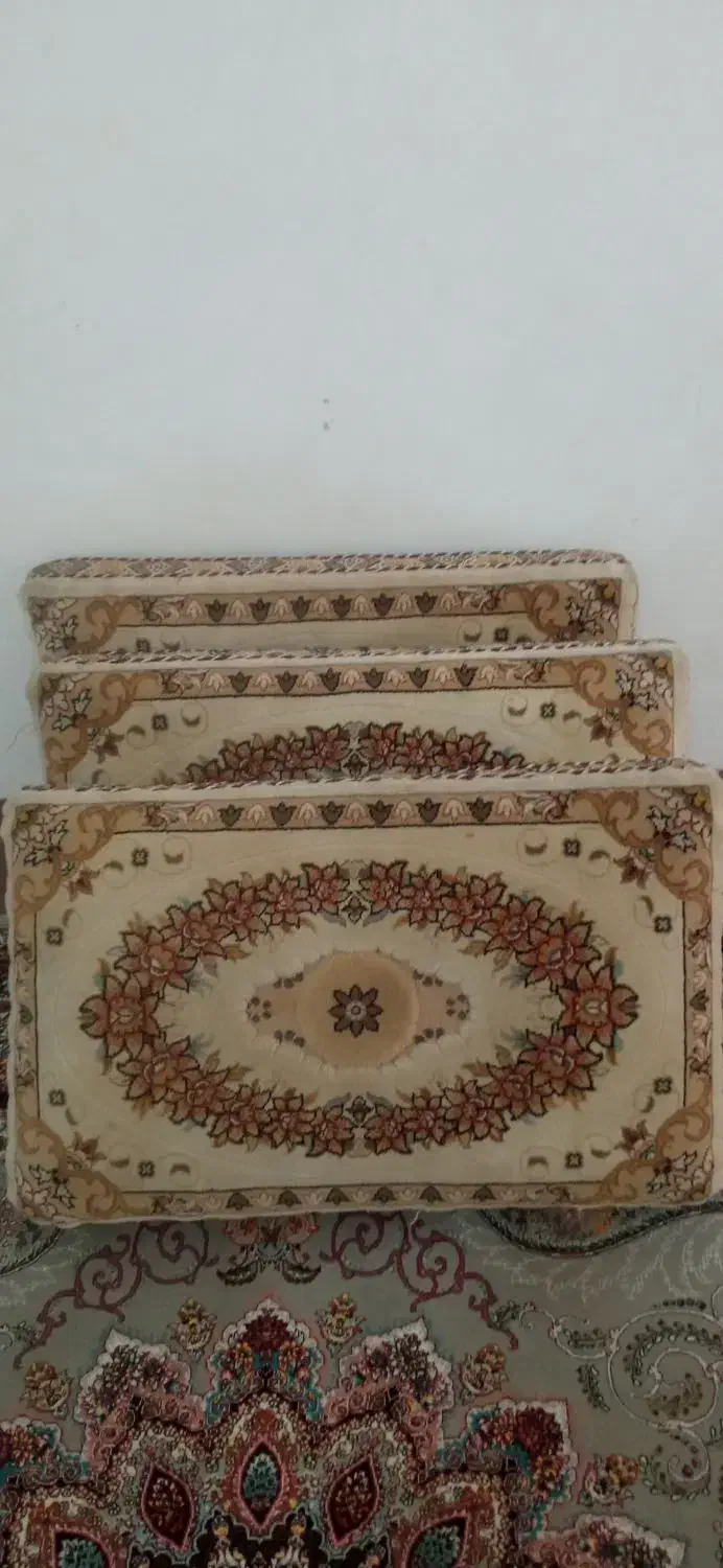 پشتی سالم ودر حدنو|پشتی|سنندج, |دیوار