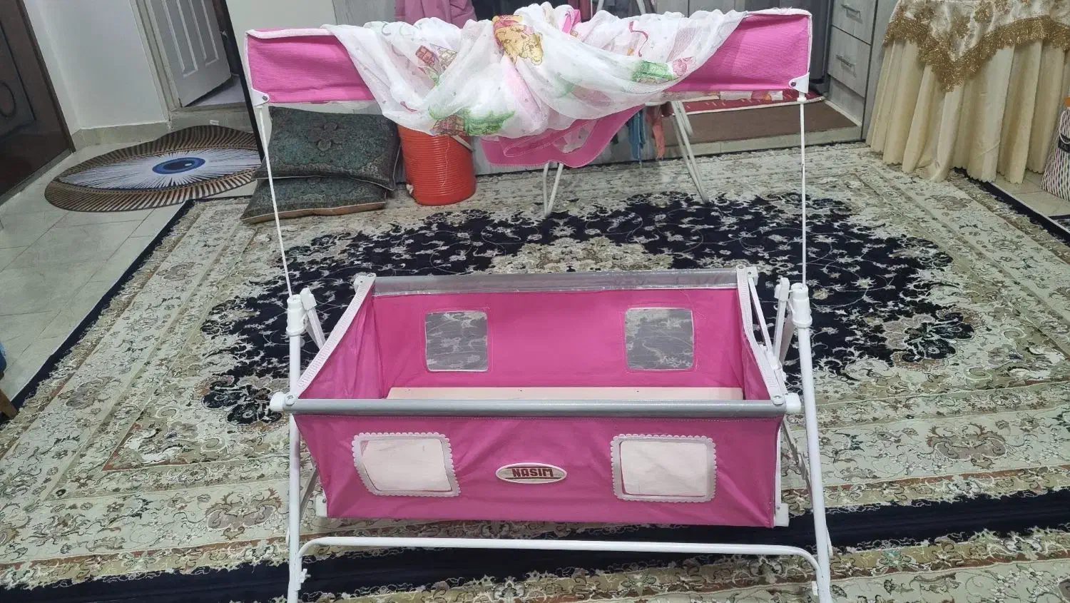 گهواره نوزاد|تخت و سرویس خواب|پرند, فاز ۴|دیوار