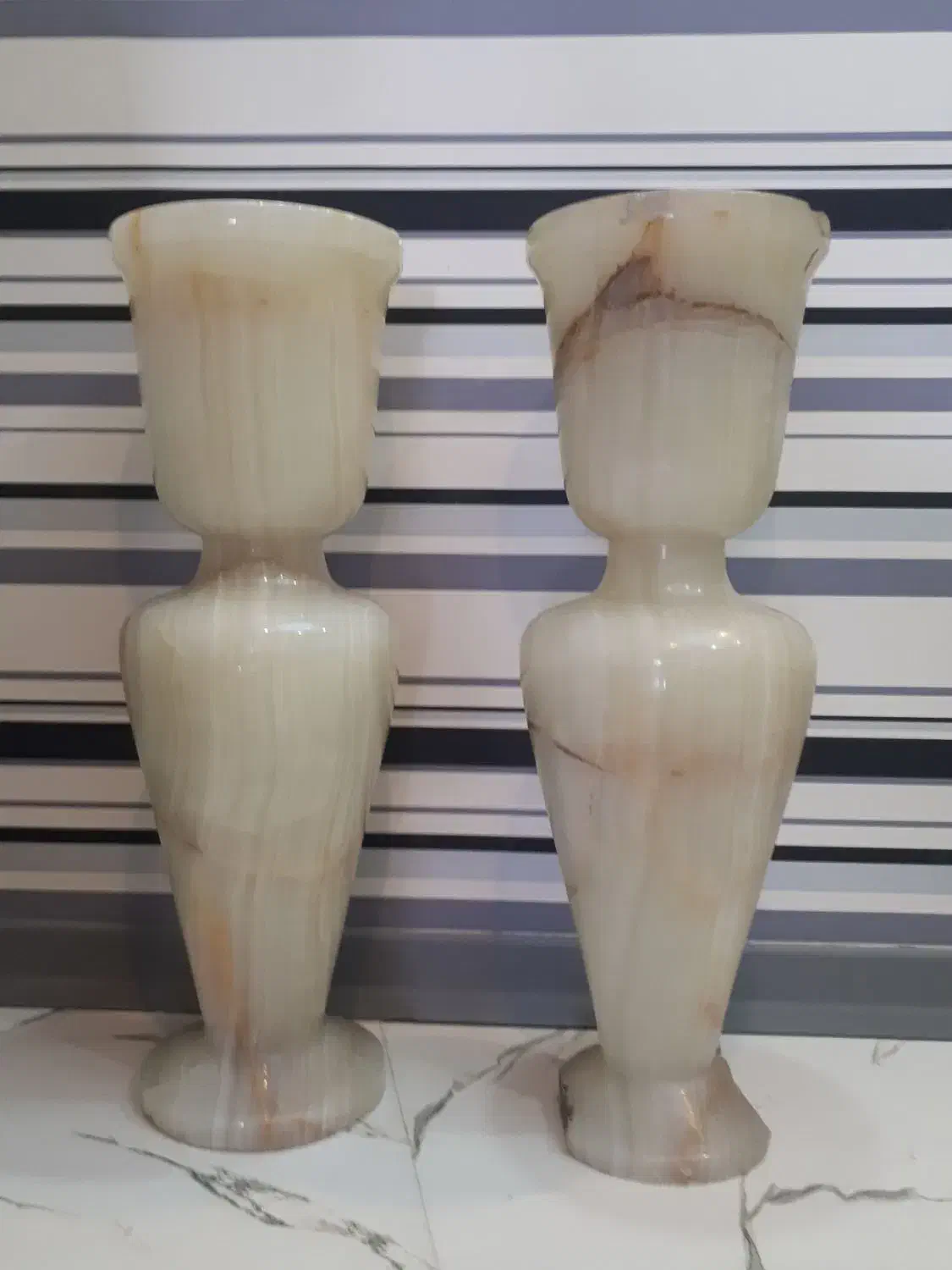 پایه گلدان سنگی عتیقه رضاخانی|کلکسیون اشیاء عتیقه|تهران, چیتگر جنوبی|دیوار