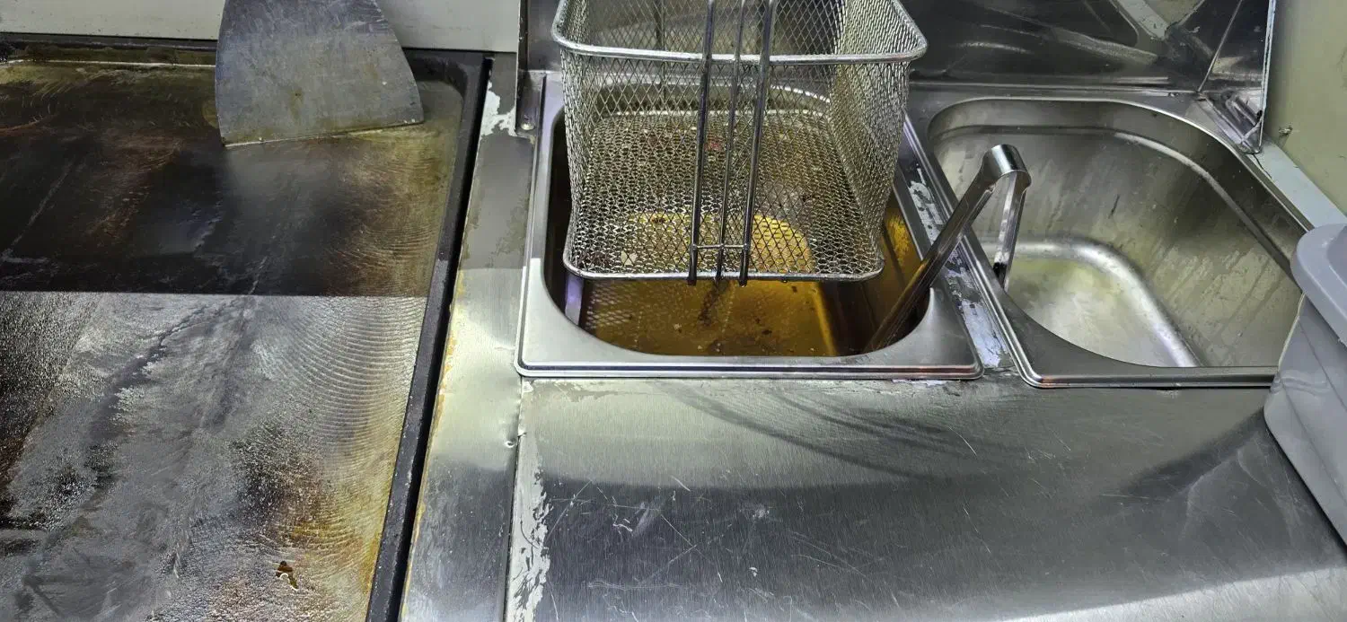 موتور فود  ون فود  فود تراک|کافی‌شاپ و رستوران|شیراز, میرزاکوچک خان|دیوار