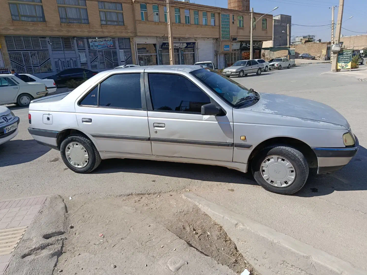 پژو 405 تمام فابریک .فروش تا۴۸ساعت این قیمت|خودرو سواری و وانت|لردگان, |دیوار