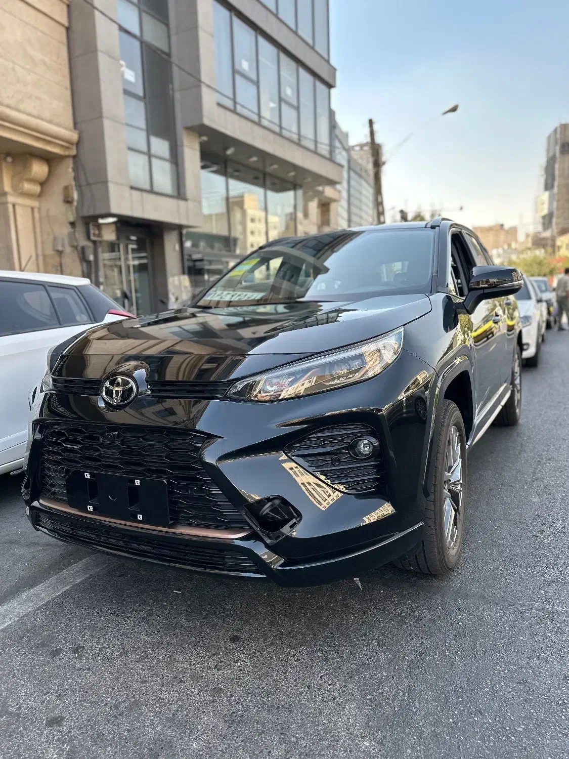 تویوتا وایلندر مشکی 2025|خودرو سواری و وانت|تهران, عباسآباد|دیوار