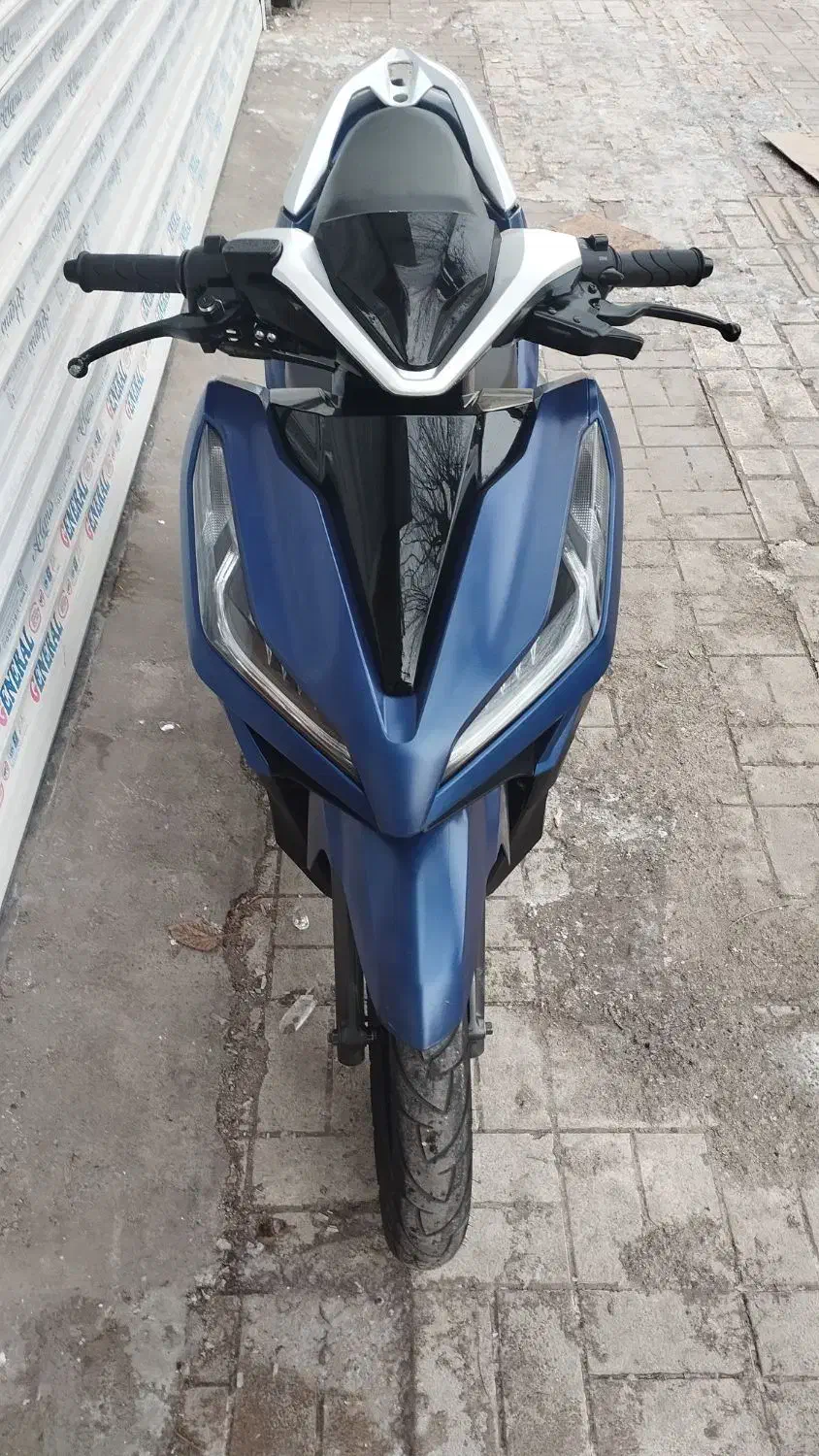 کلیک توسن|موتورسیکلت|میانه, |دیوار