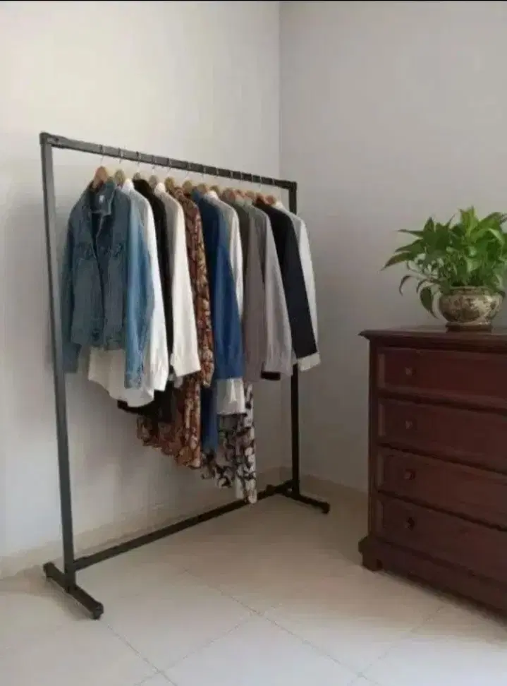 آویز لباس|بندرخت و رخت‌آویز|قم, آزادگان|دیوار