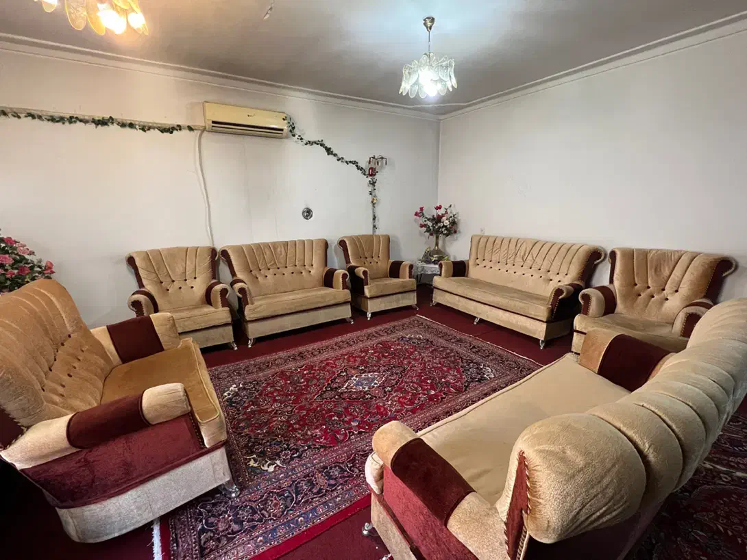 دو دست مبلمان هفت نفره|مبلمان خانگی و میز عسلی|نقده, |دیوار