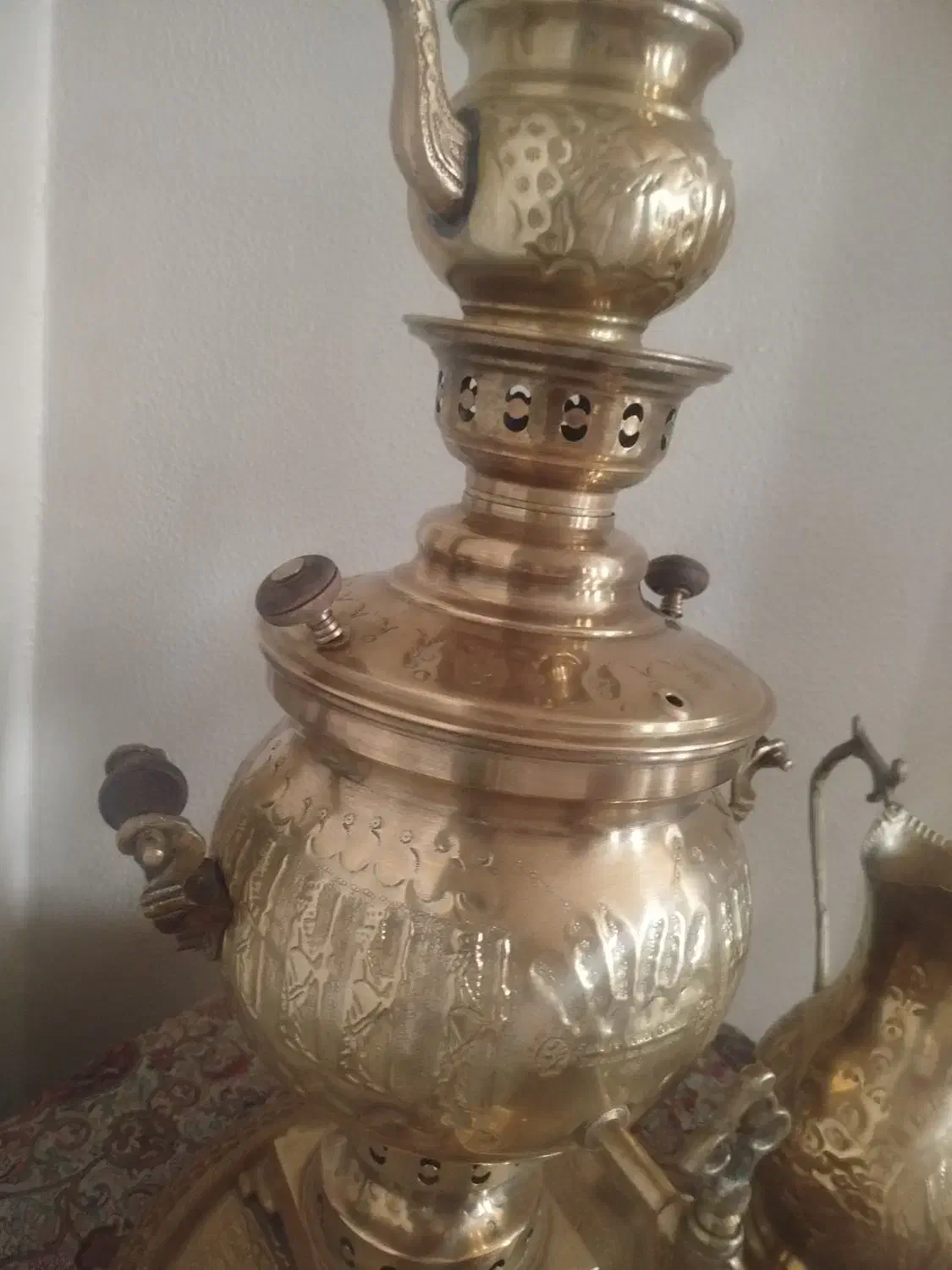 اسباب سماور برنجی ۴لیتری و ذغالی|سماور، چایساز، قهوهساز|شاهینشهر, خانه کارگر|دیوار