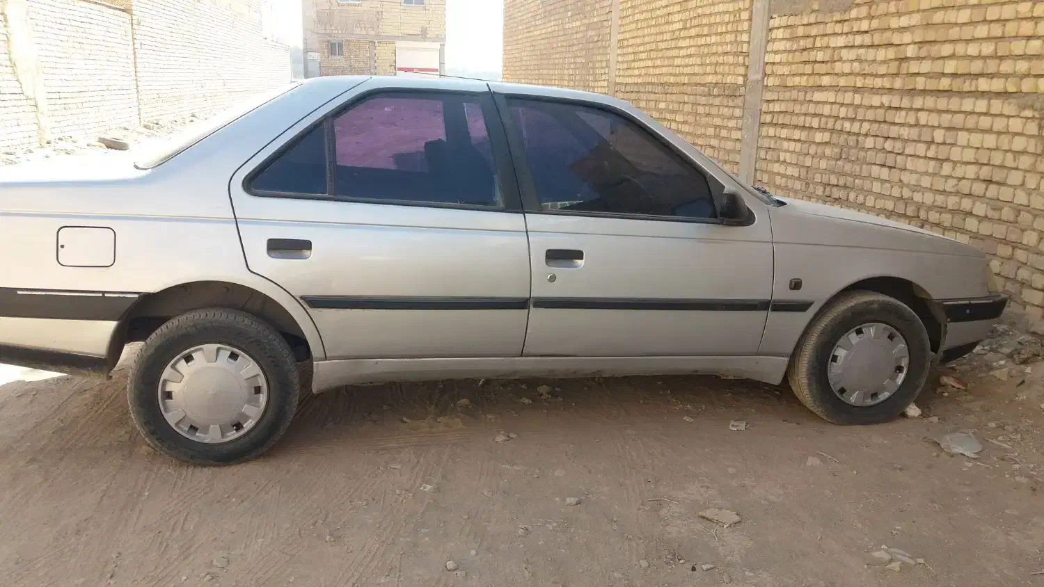 پژو ۴۰۵ نقره ای|خودرو سواری و وانت|برخوار, |دیوار