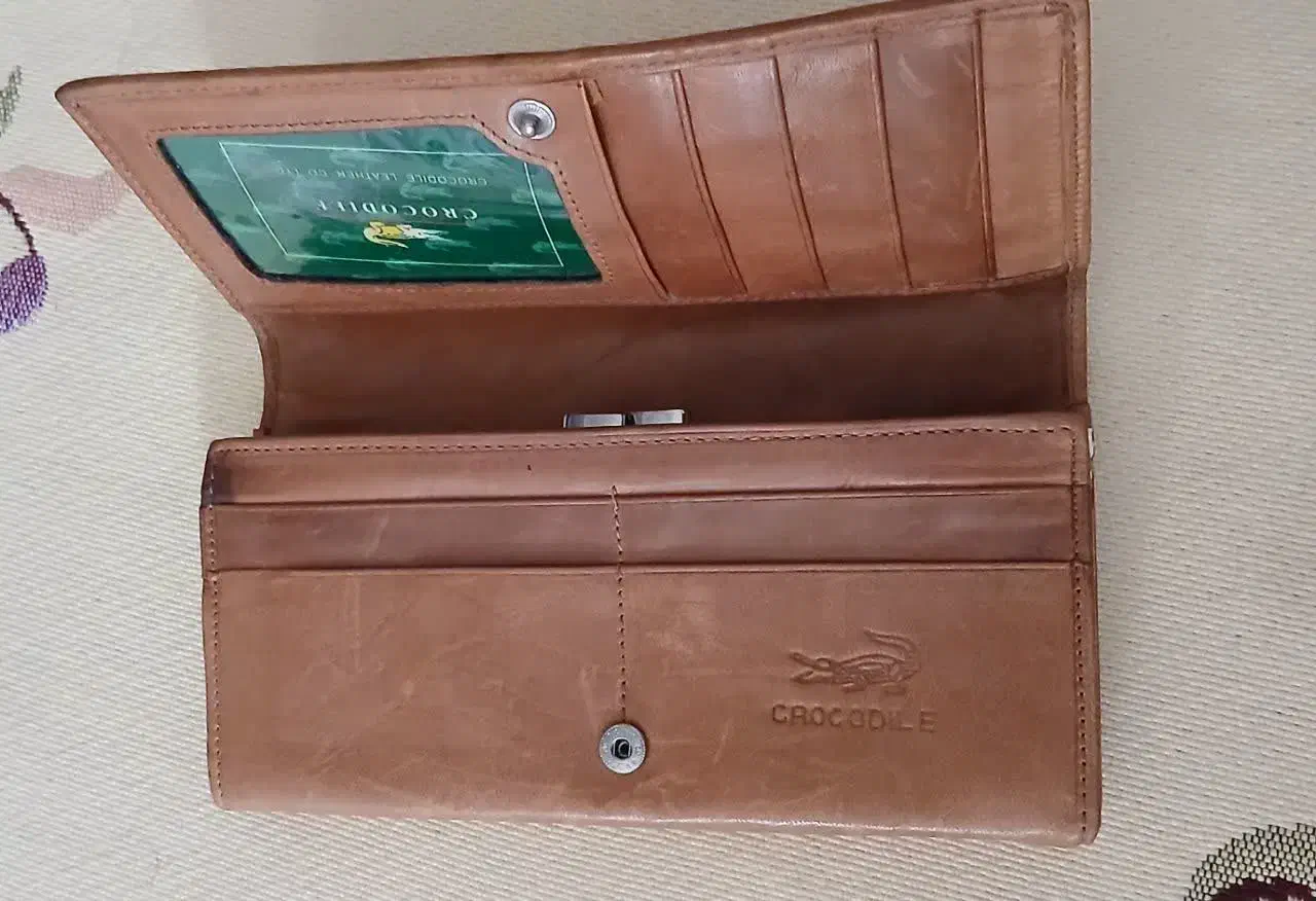 کیف پول|کیف، کفش، کمربند|گالیکش, |دیوار