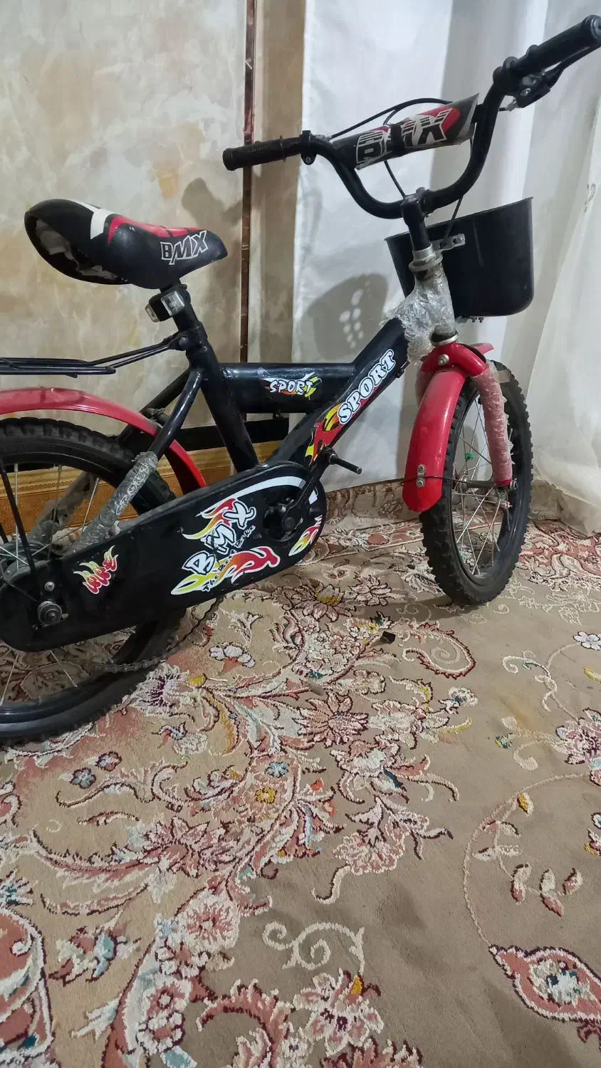 دوچرخه 16 خشک خشک رنگ قرمز مشکی شیک|دوچرخه، اسکیت، اسکوتر|زابل, |دیوار