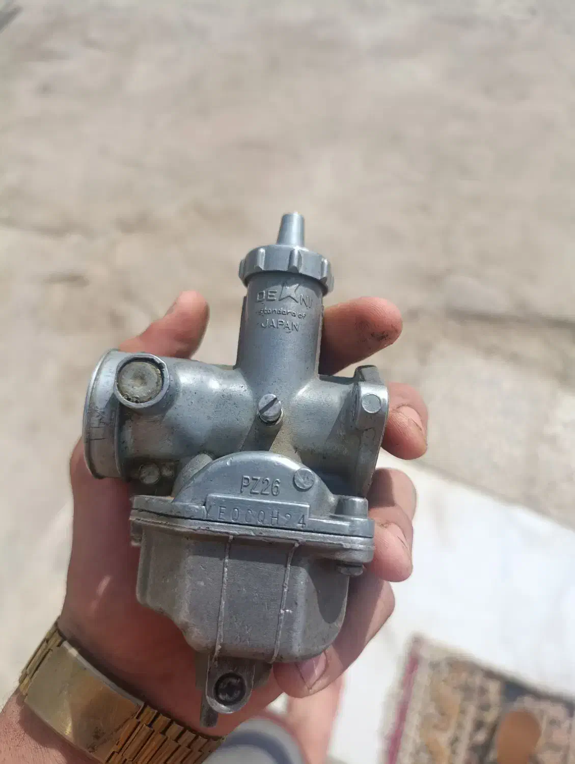 کاربرات ۱۲۵ هندا ژاپنی اصل|قطعات یدکی و لوازم جانبی|نیمروز, |دیوار