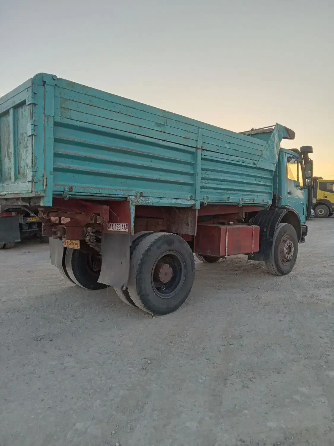 کامیون بنزکمپرسی هشت سیلندر|خودرو سنگین|باقرشهر, |دیوار