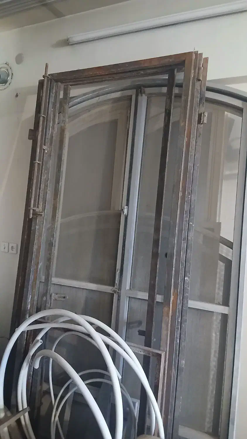 درب اهنی ۴ لنگه|مصالح و تجهیزات ساختمان|قم, بکایی|دیوار