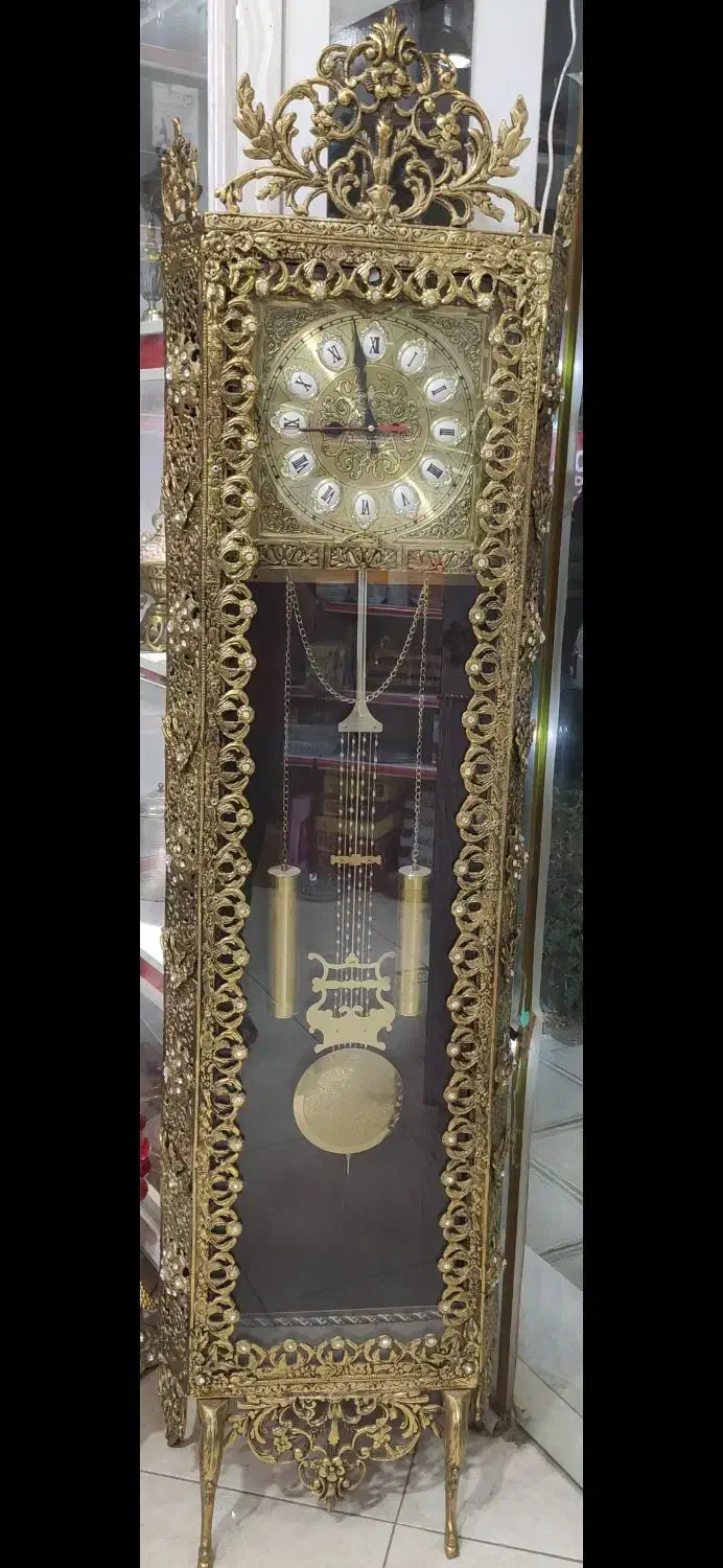 ساعت ایستاده برنزی|ساعت دیواری و تزئینی|مهاجران, |دیوار