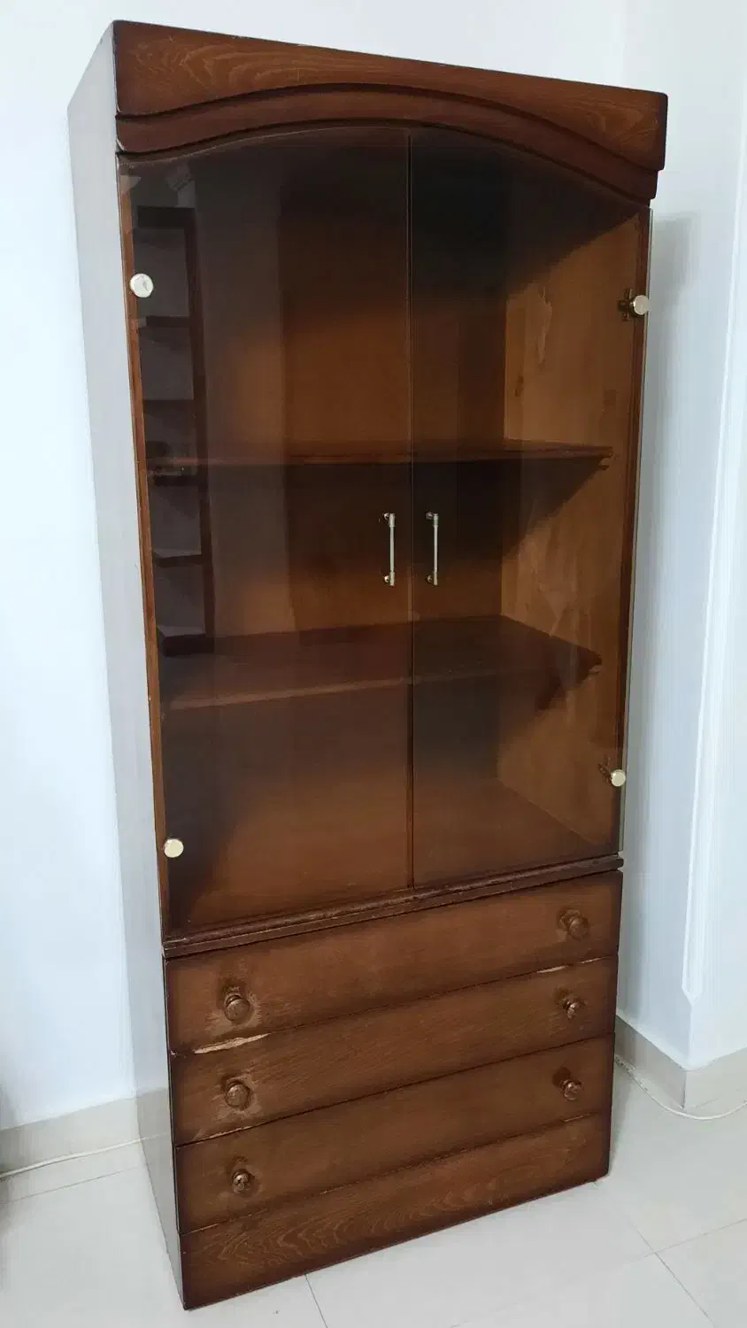 ویترین چوبی کشو دار|بوفه، ویترین، کنسول|رشت, رودباری|دیوار