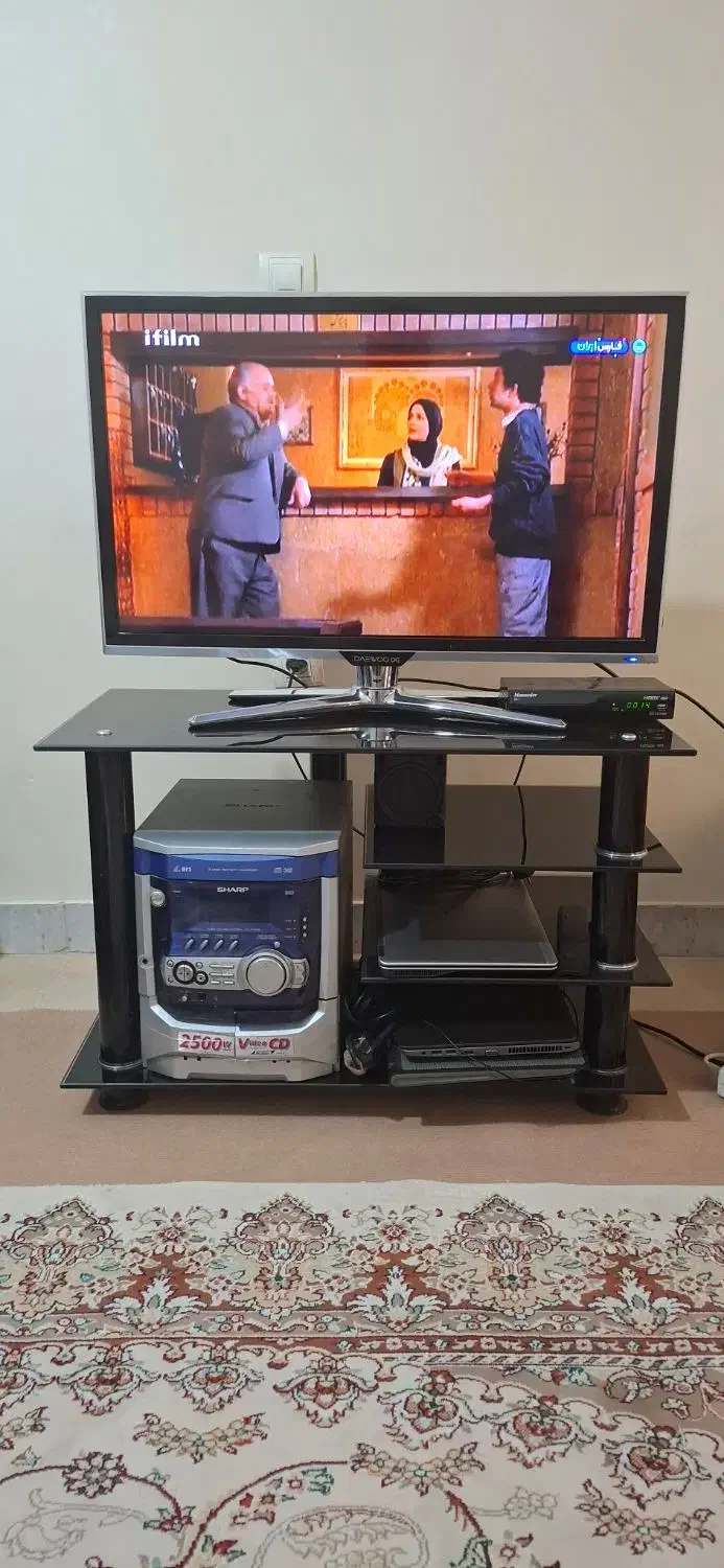 ال ای دی ۳۲اینچ|تلویزیون و پروژکتور|تهران, نیروی هوایی (پیروزی)|دیوار