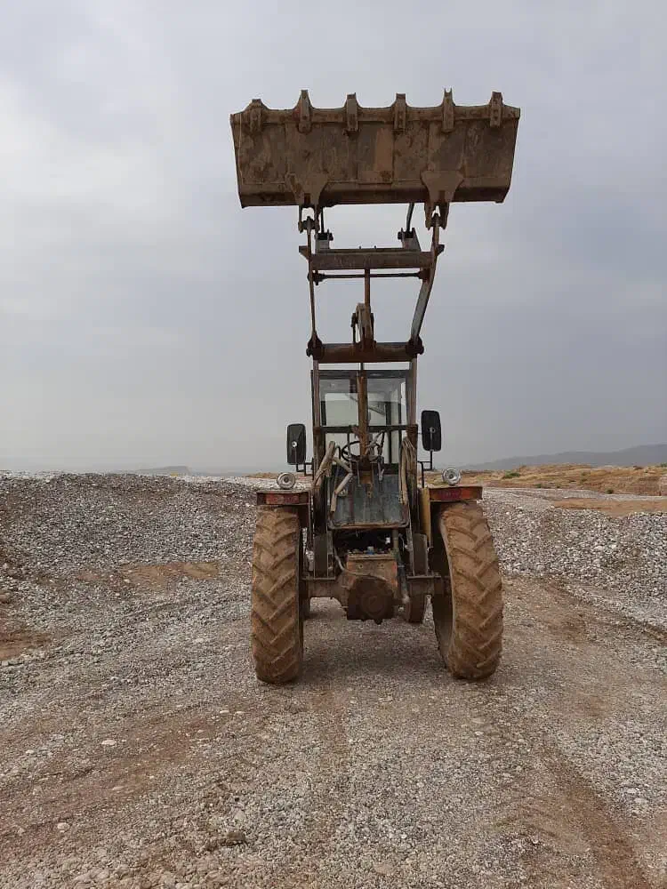 تراکتور رومانی|خودرو سنگین|شیبکوه (فارس), |دیوار