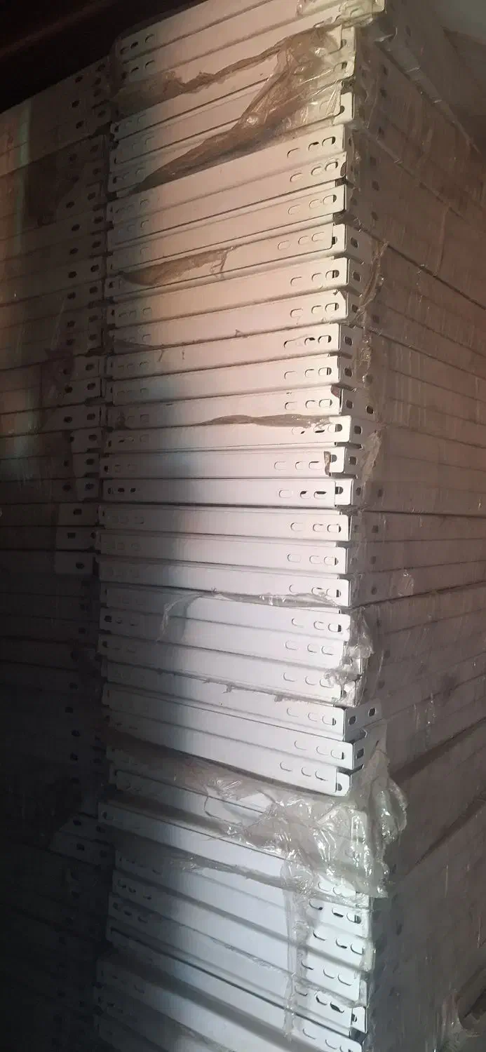 سفید کفی ۴۰در۷۰ قفسه و ۴۰در۶۰|کتابخانه، شلف، قفسههای دیواری|تهران, اسکندری|دیوار