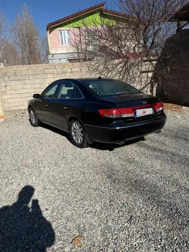 ازرا ۲۰۱۰ مشکی|خودرو سواری و وانت|رامجین, |دیوار