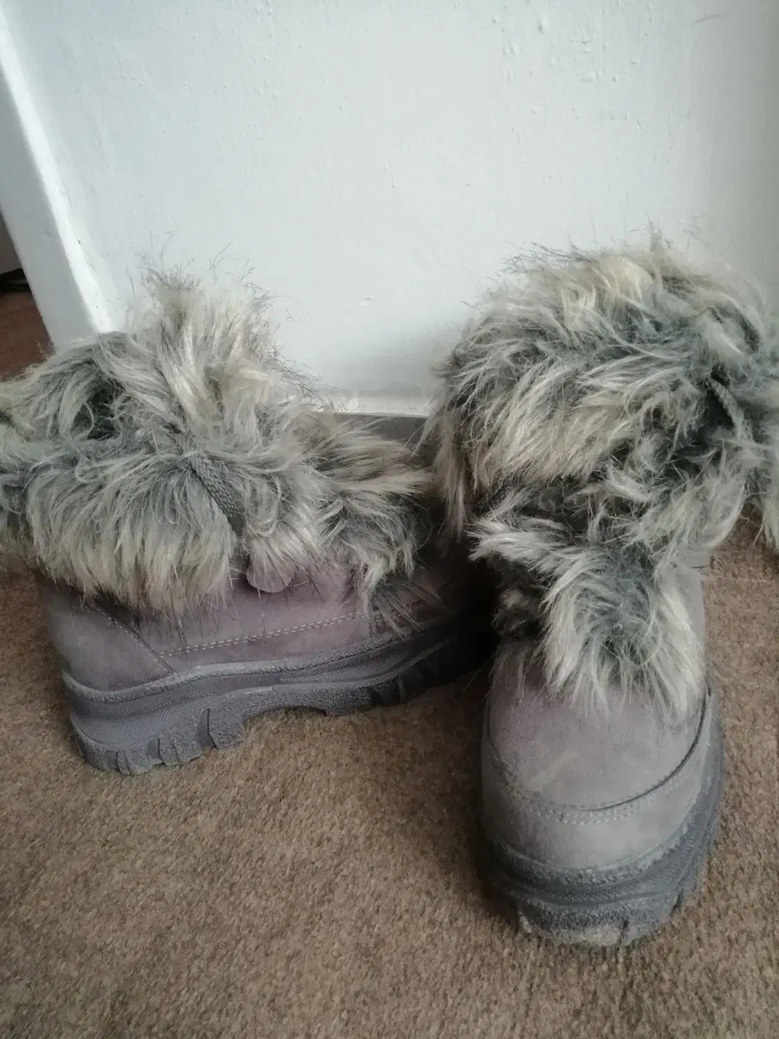 چکمه خزدارزنانه سایز38|کیف، کفش، کمربند|بیرجند, |دیوار