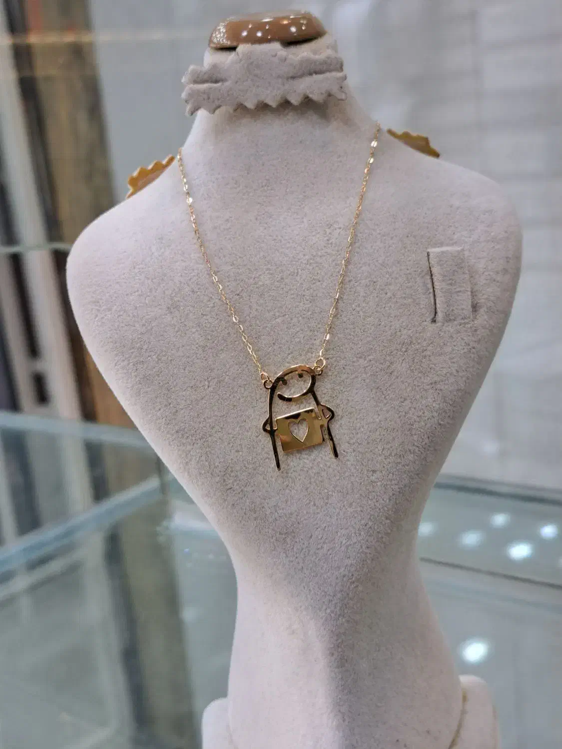 پلاک و زنجیر مینیمال کد 1|جواهرات|قم, نیروگاه|دیوار