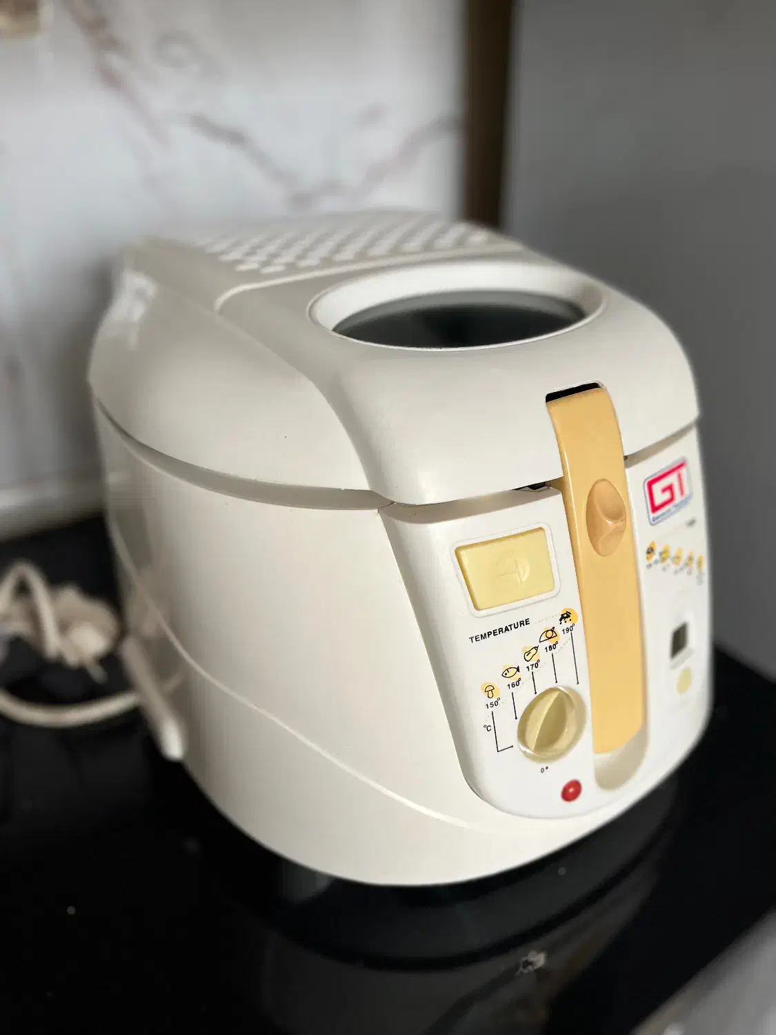 سرخکن نو با جعبه|اجاق گاز و لوازم برقی پخت‌وپز|رشت, پل تالشان|دیوار