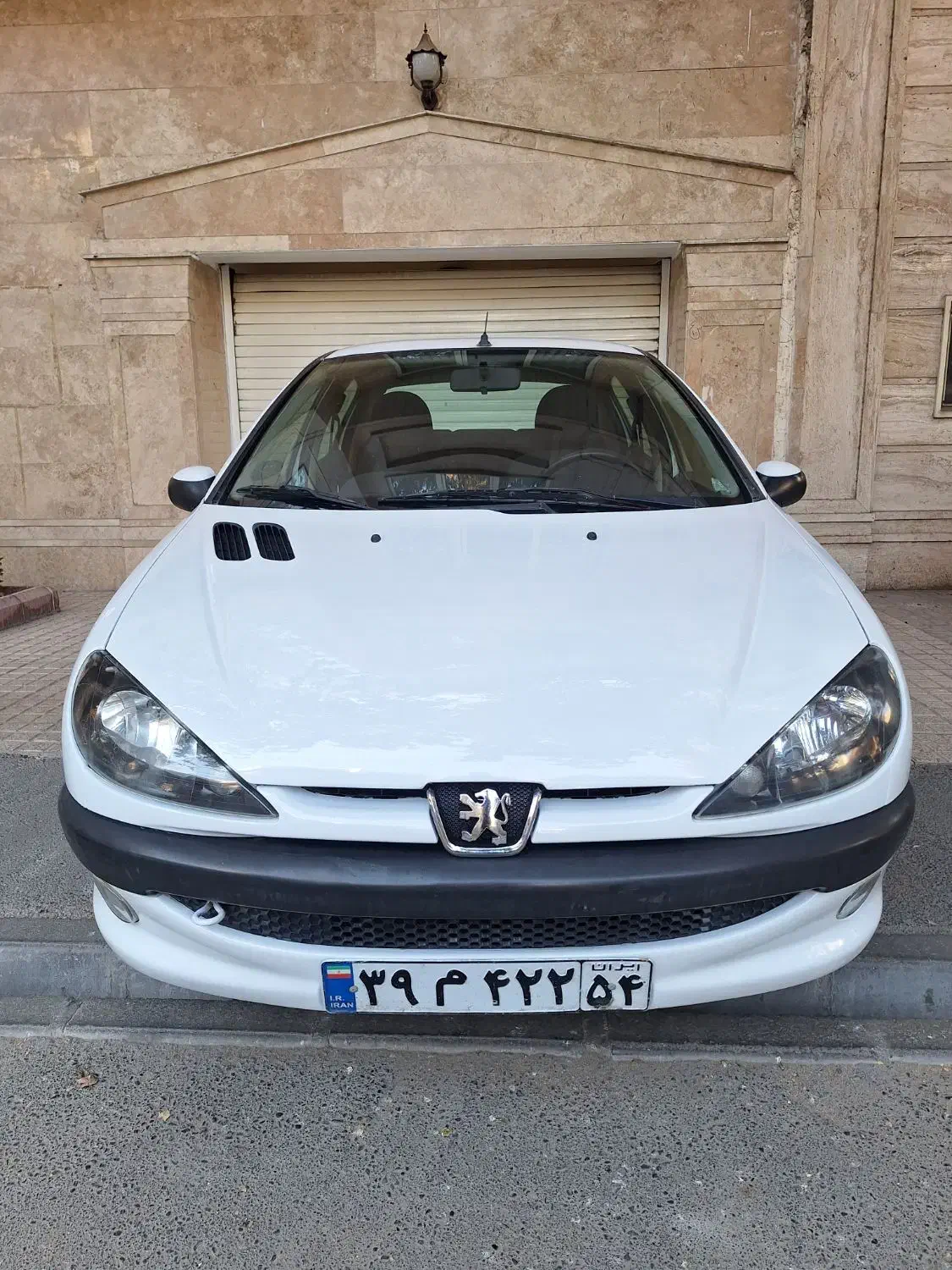 پژو۲۰۶ صندوقدار ۹۲ V8نقد و اقساط|خودرو سواری و وانت|کرج, حسینآباد|دیوار