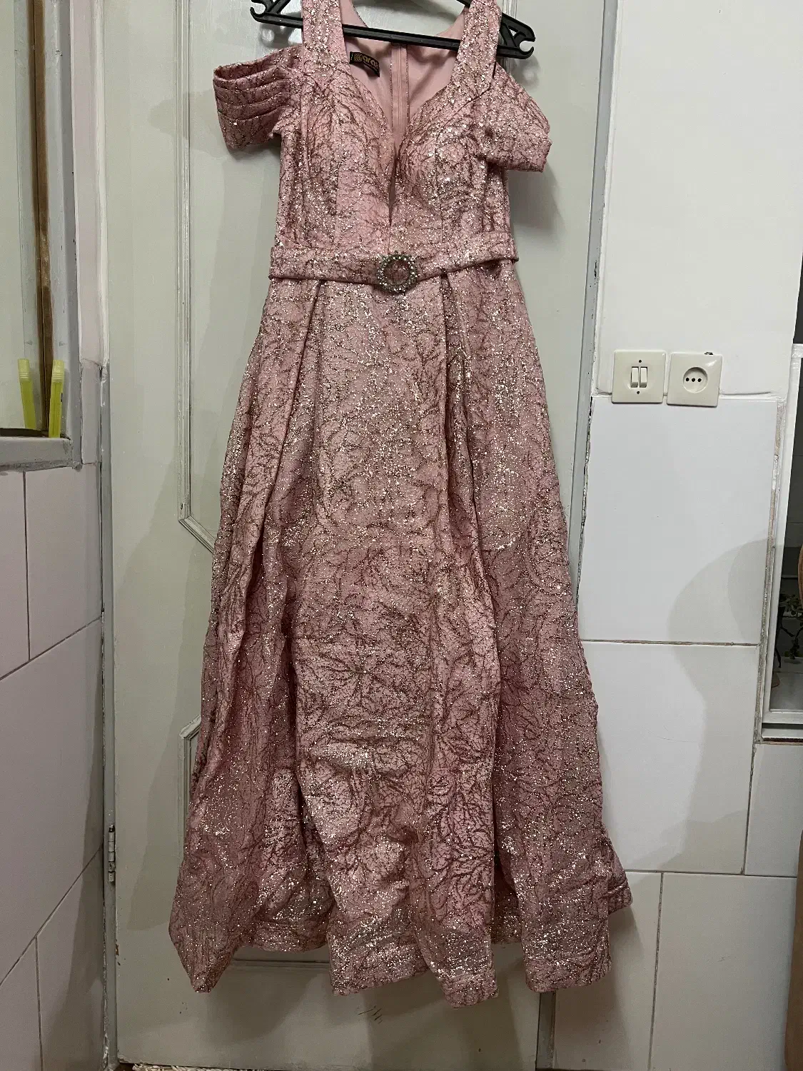 لباس مجلسی|لباس|یزد, |دیوار