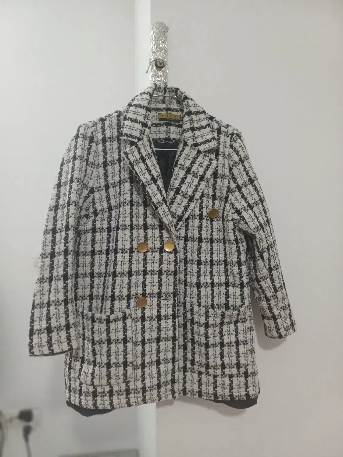 تعدادی لباس در حد نو|لباس|پاکدشت, پاکدشت (مامازند)|دیوار