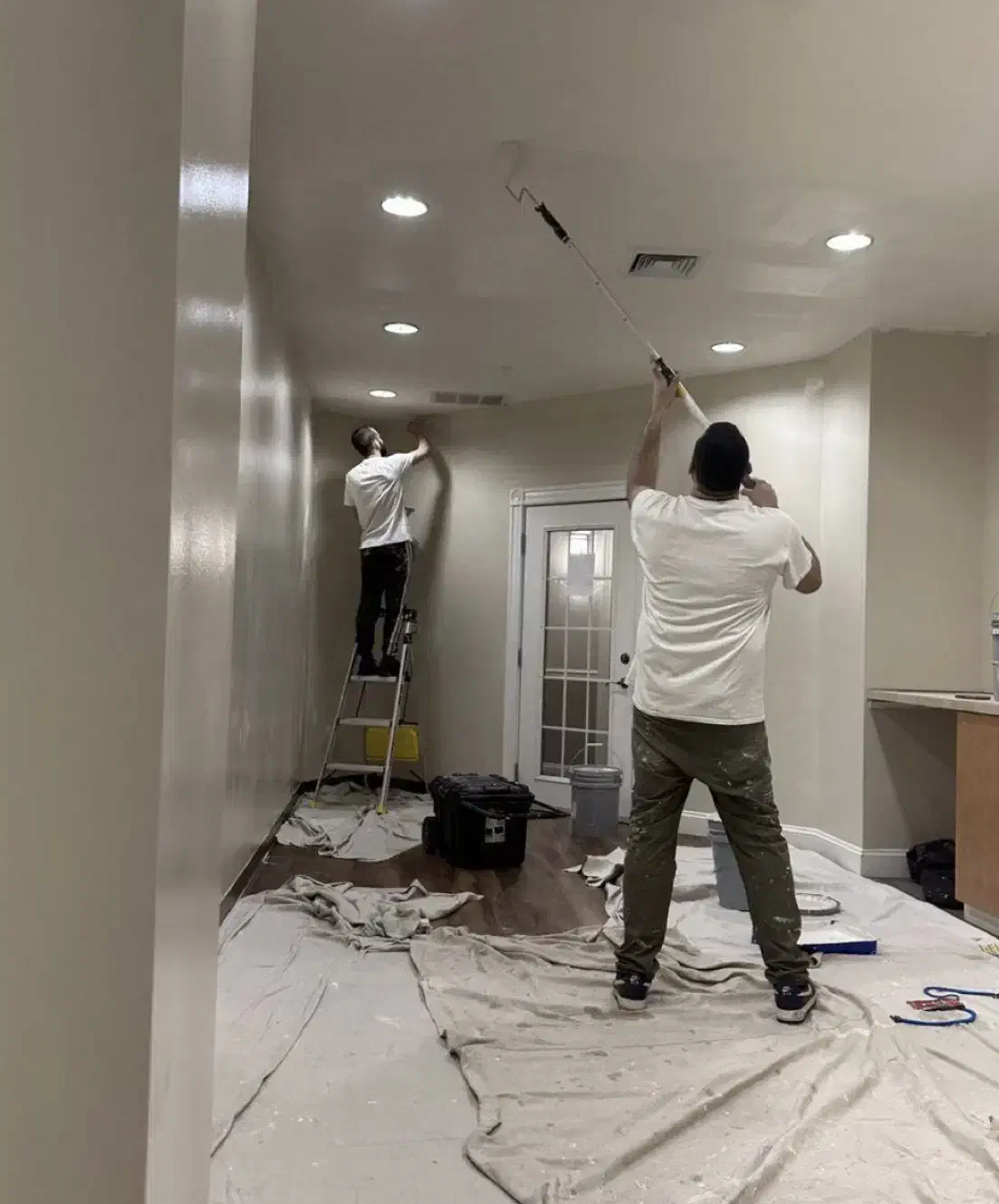 رنگ آمیزی تخصصی ساختمان|خدمات پیشه و مهارت|رشت, گلسار|دیوار